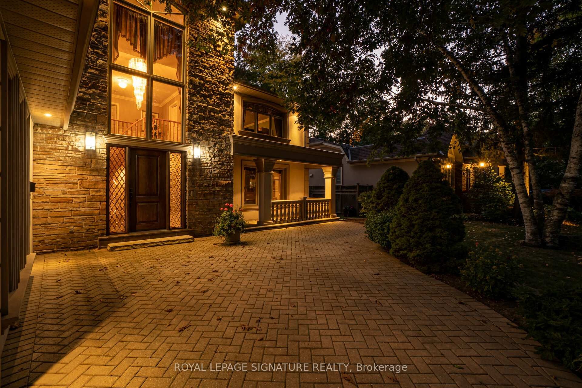 









2130


Autumn Breeze

Drive North,
Mississauga,




ON
L5B 1R4

