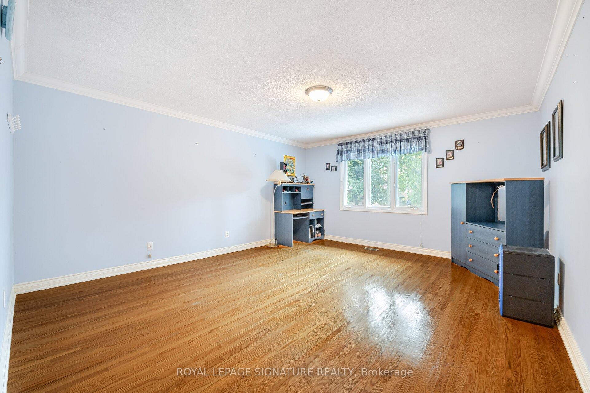 









2130


Autumn Breeze

Drive North,
Mississauga,




ON
L5B 1R4

