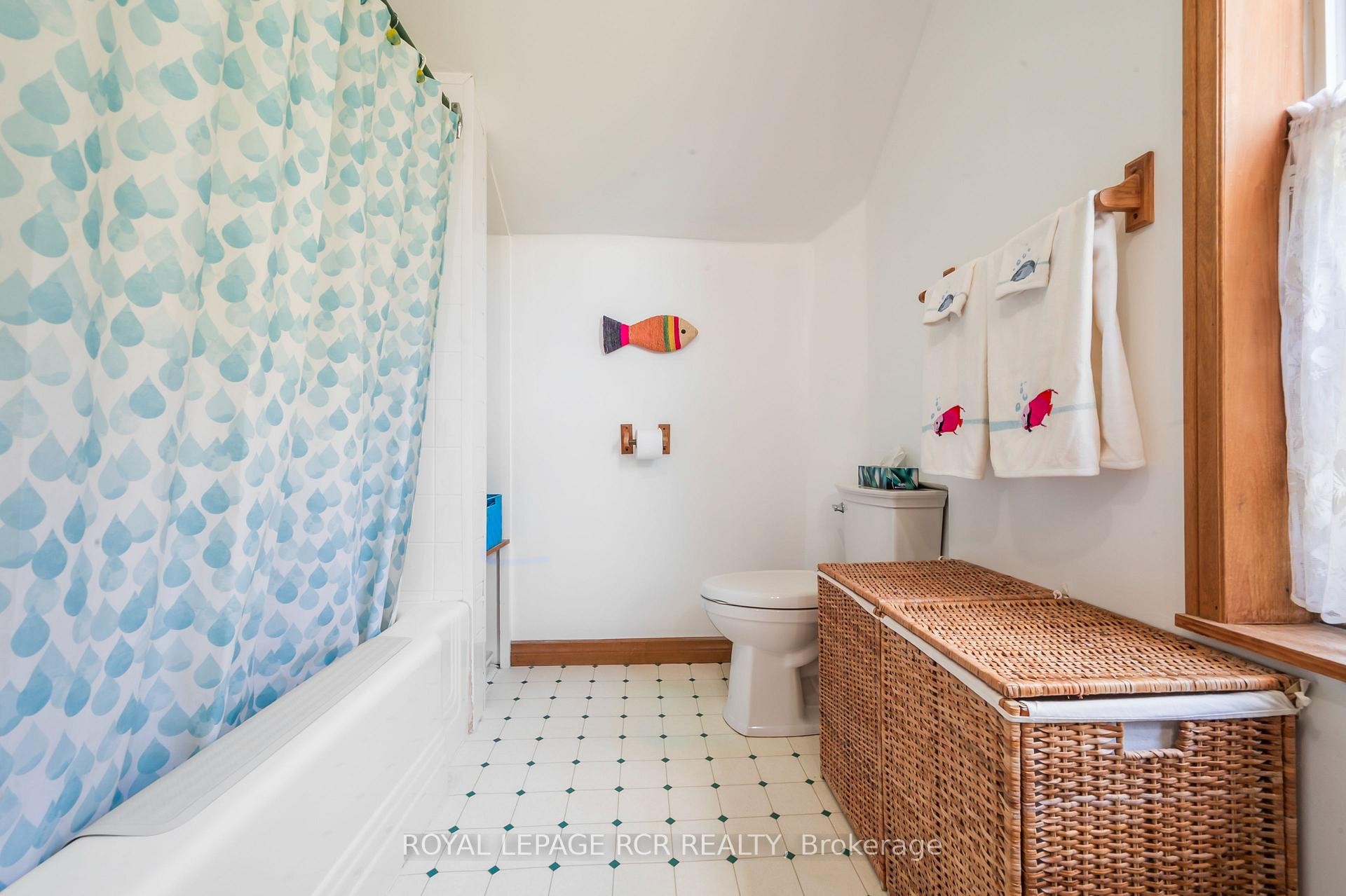 









071533


10th

Line,
East Garafraxa,







ON
L9W 7A1

