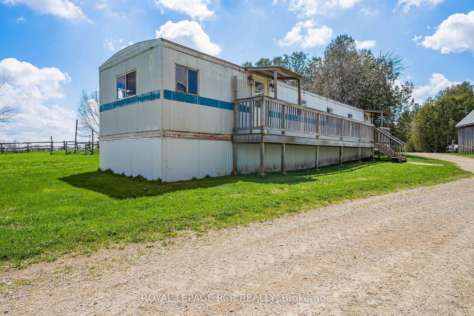 









071533


10th

Line,
East Garafraxa,







ON
L9W 7A1

