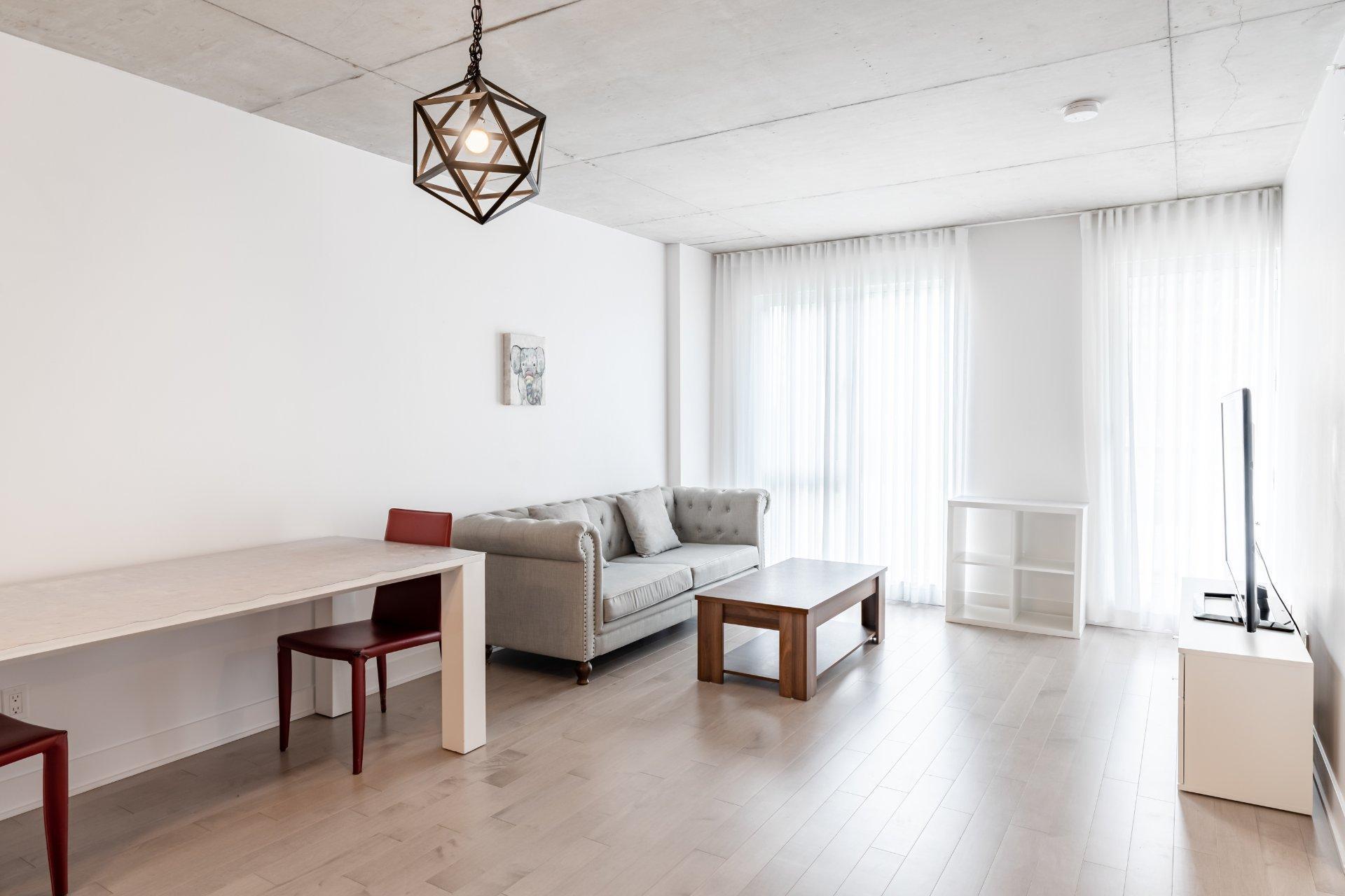 









271


Av. De l'Académie

, 220,
Dorval,




QC
H9S0B4

