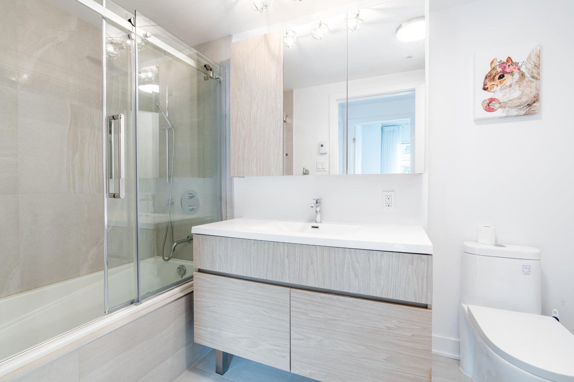 









271


Av. De l'Académie

, 220,
Dorval,




QC
H9S0B4

