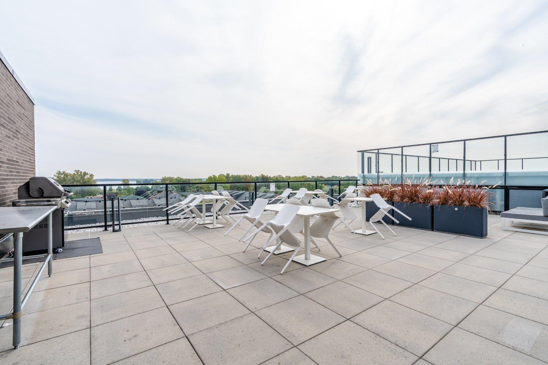 









271


Av. De l'Académie

, 220,
Dorval,




QC
H9S0B4

