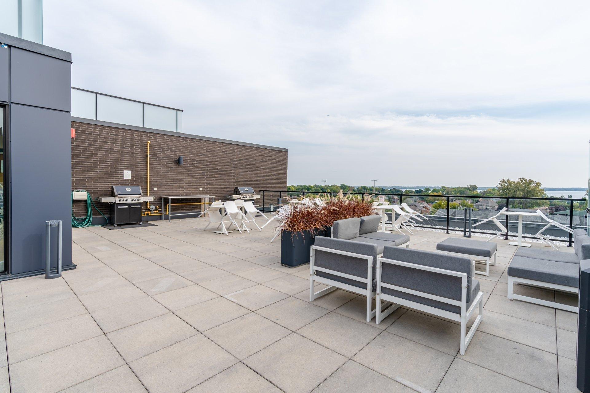 









271


Av. De l'Académie

, 220,
Dorval,




QC
H9S0B4

