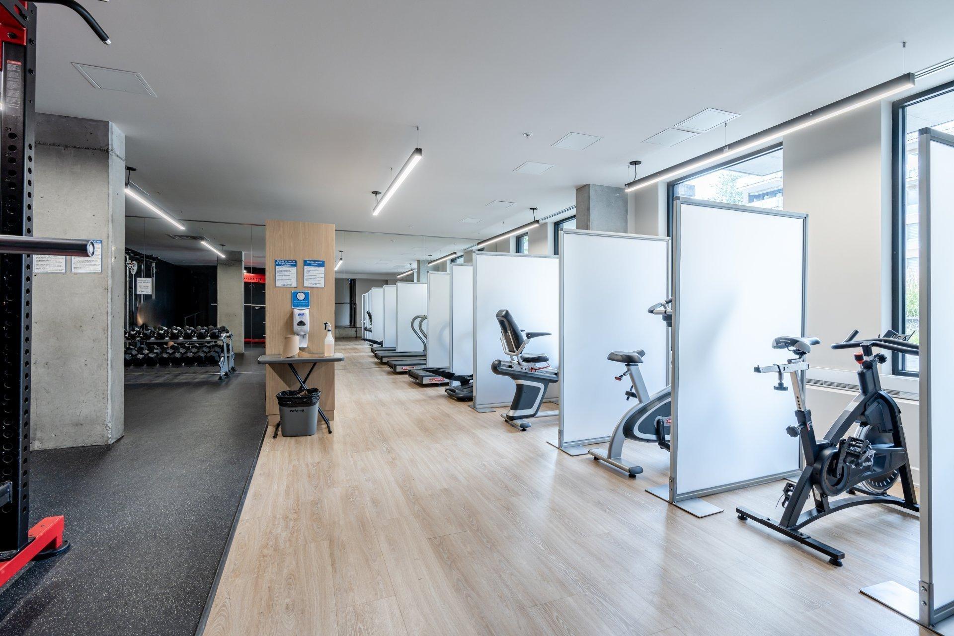 









271


Av. De l'Académie

, 220,
Dorval,




QC
H9S0B4

