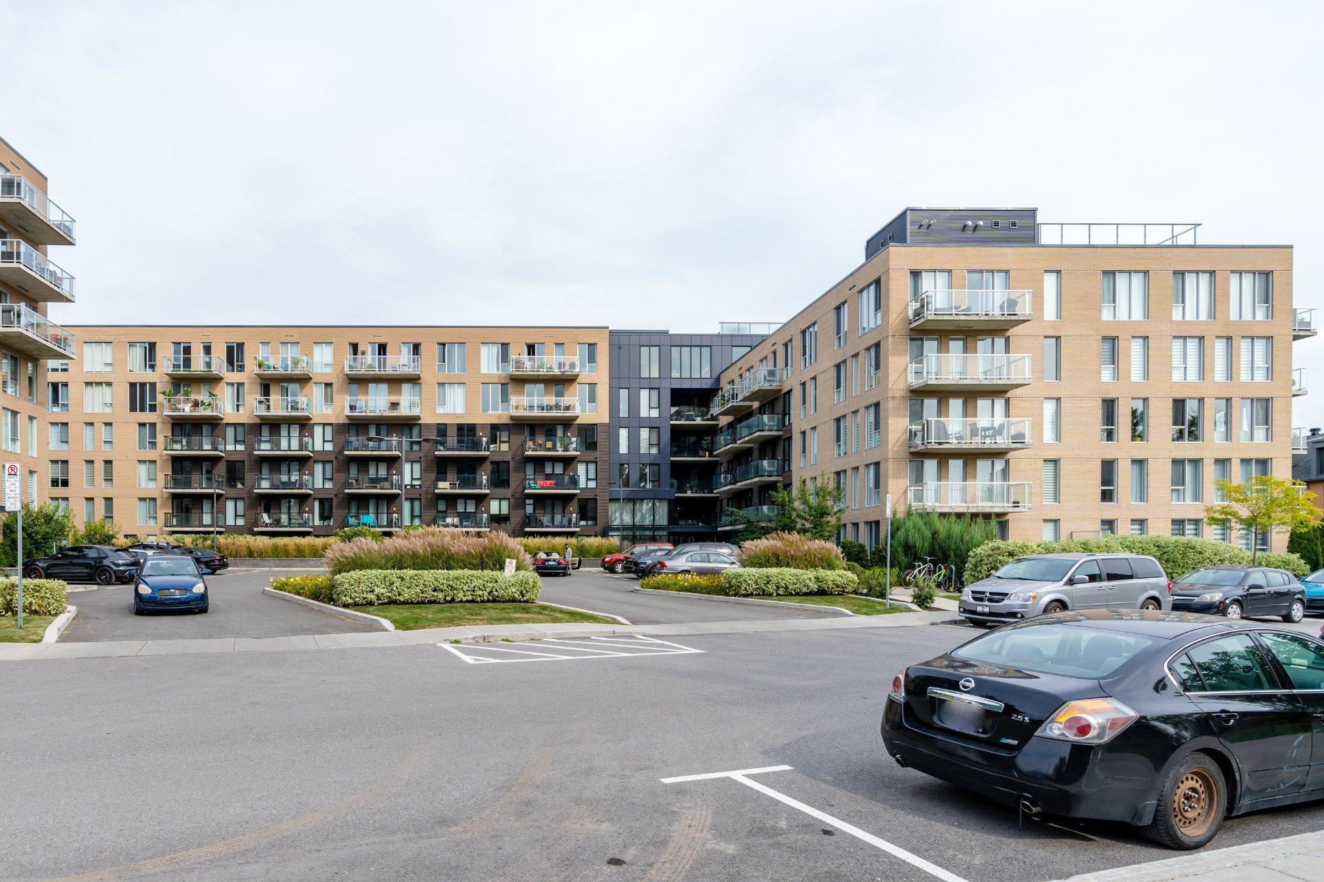 









271


Av. De l'Académie

, 220,
Dorval,




QC
H9S0B4

