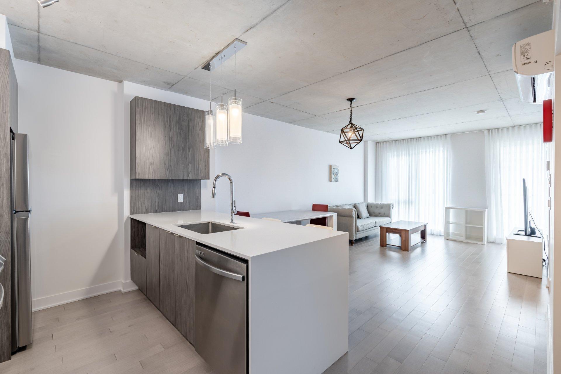 









271


Av. De l'Académie

, 220,
Dorval,




QC
H9S0B4


