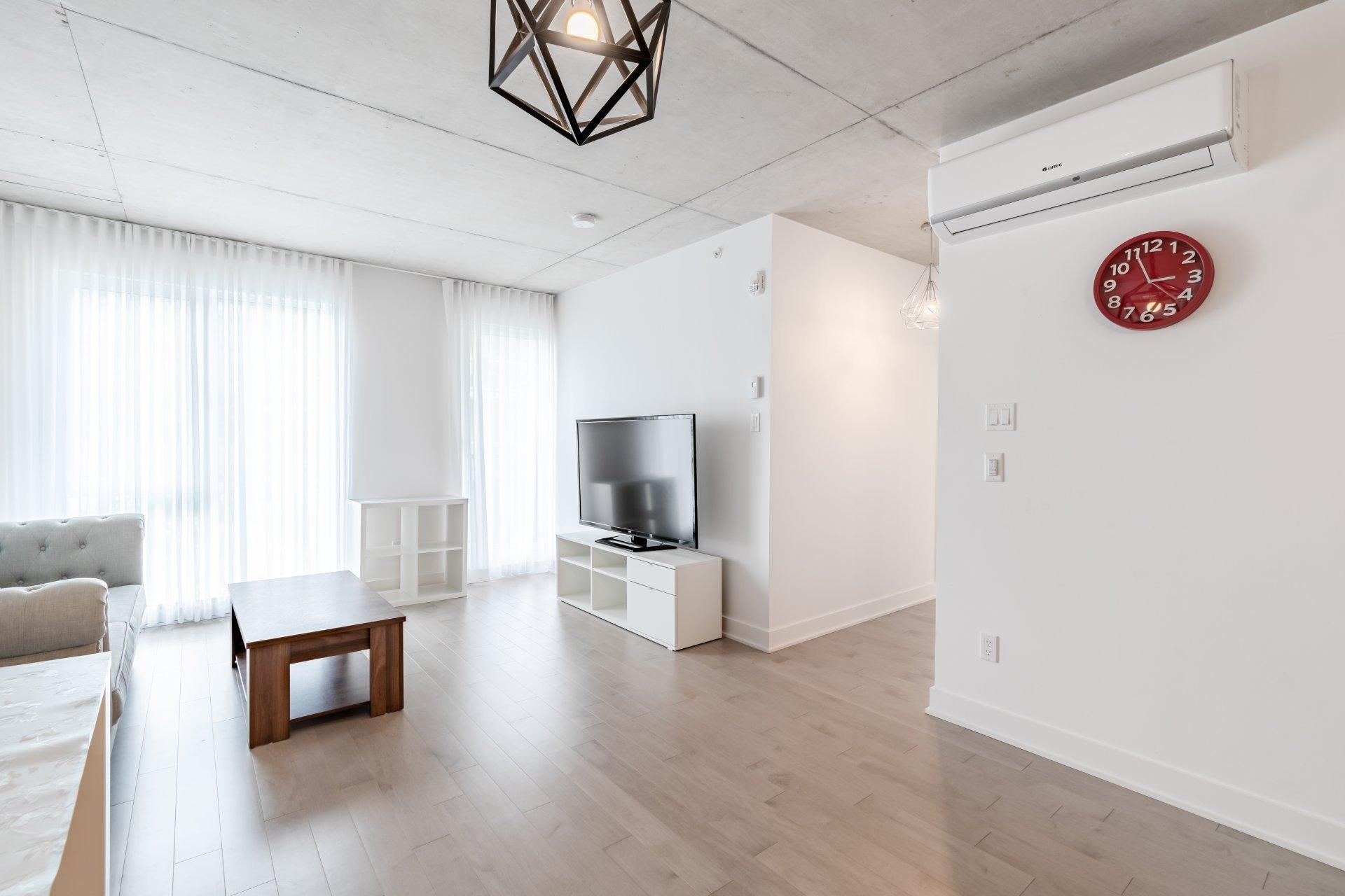 









271


Av. De l'Académie

, 220,
Dorval,




QC
H9S0B4

