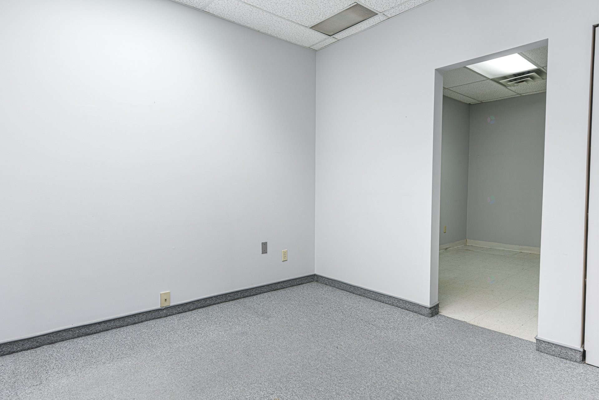 









1746


Ch. de Chambly

,
Longueuil (Le Vieux-Longueuil),




QC
J4J3X5

