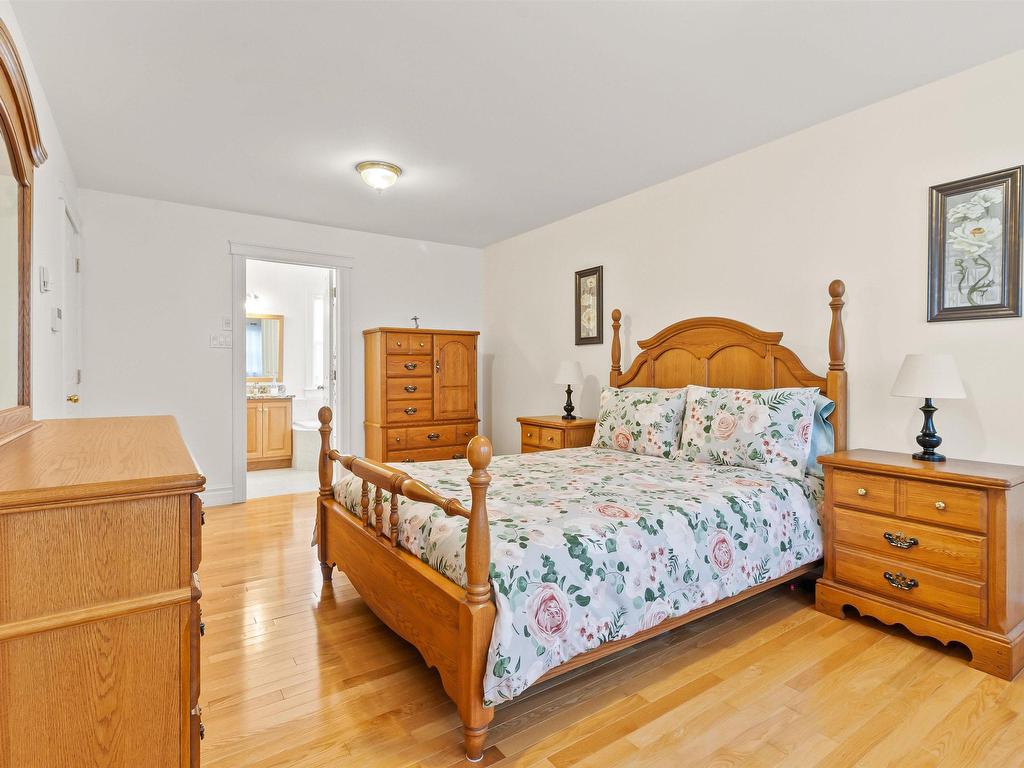 












677 Westwood Boulevard

,
Upper Tantallon,




NS
B3Z 4K6

