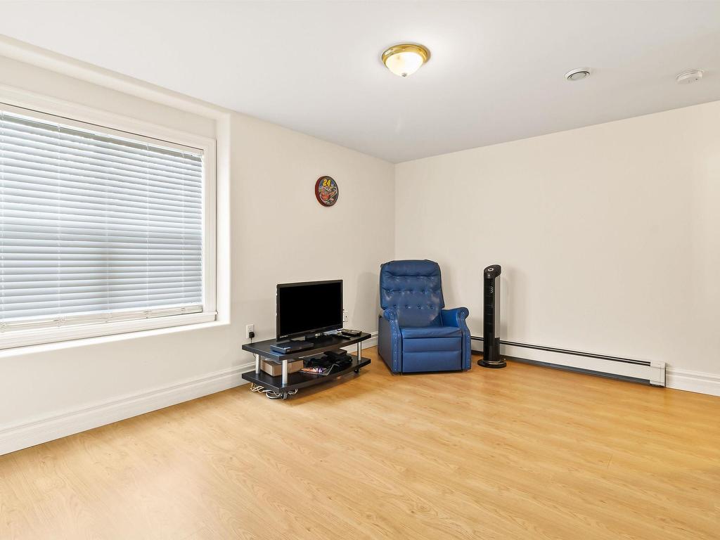 












677 Westwood Boulevard

,
Upper Tantallon,




NS
B3Z 4K6

