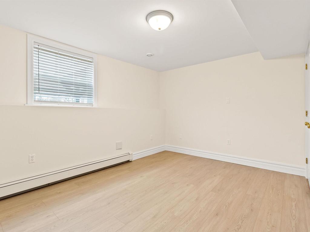 












677 Westwood Boulevard

,
Upper Tantallon,




NS
B3Z 4K6

