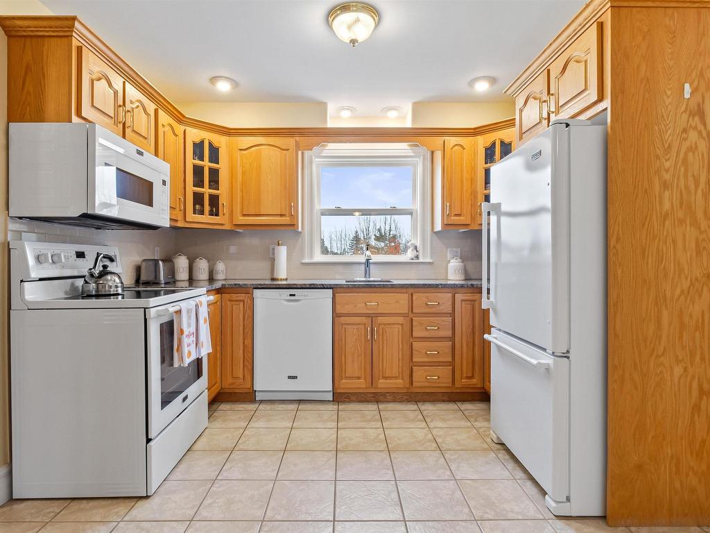 












677 Westwood Boulevard

,
Upper Tantallon,




NS
B3Z 4K6

