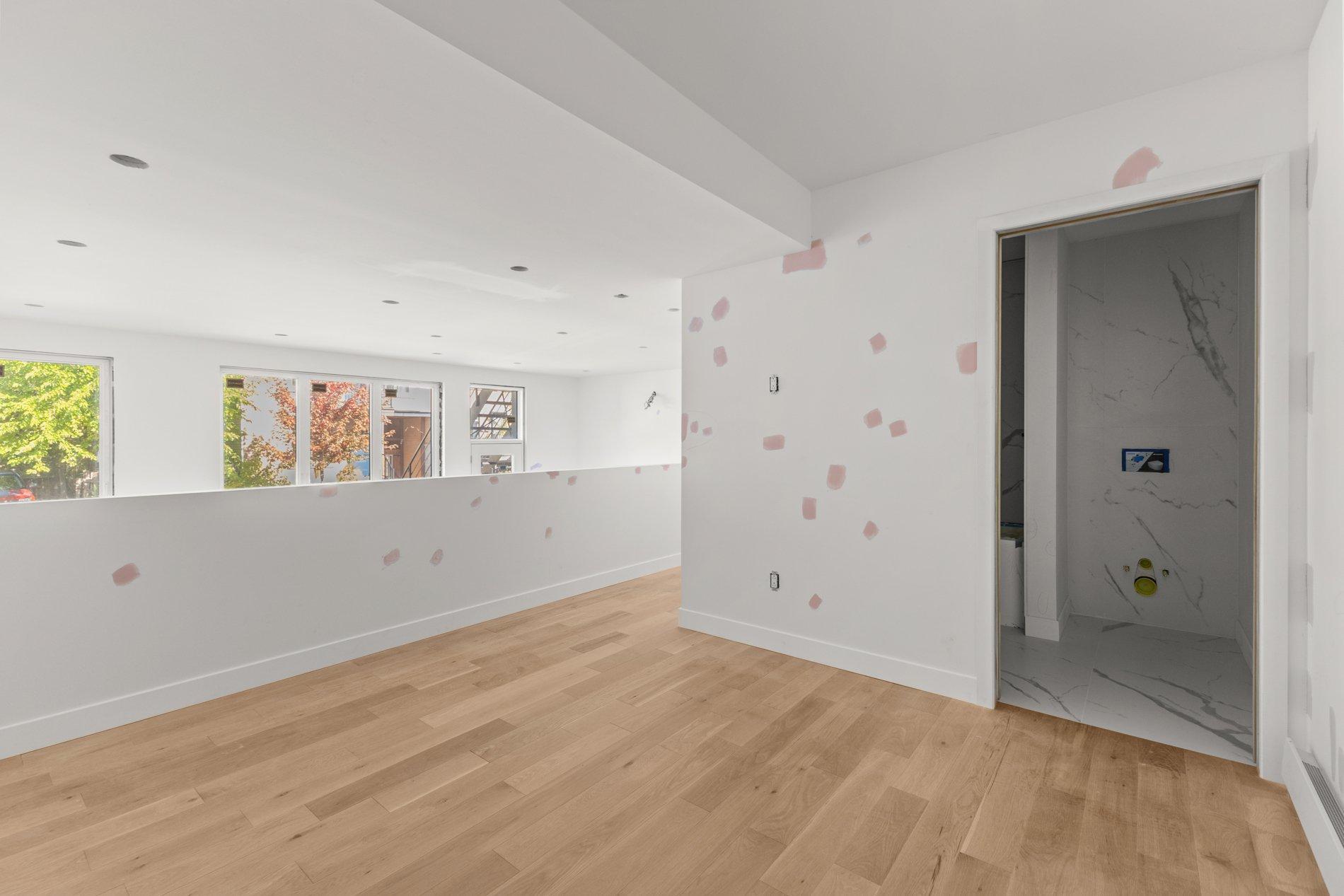 









7592


Rue St-André

,
Montréal (Villeray/Saint-Michel/Parc-Extension),




QC
H2R2N7

