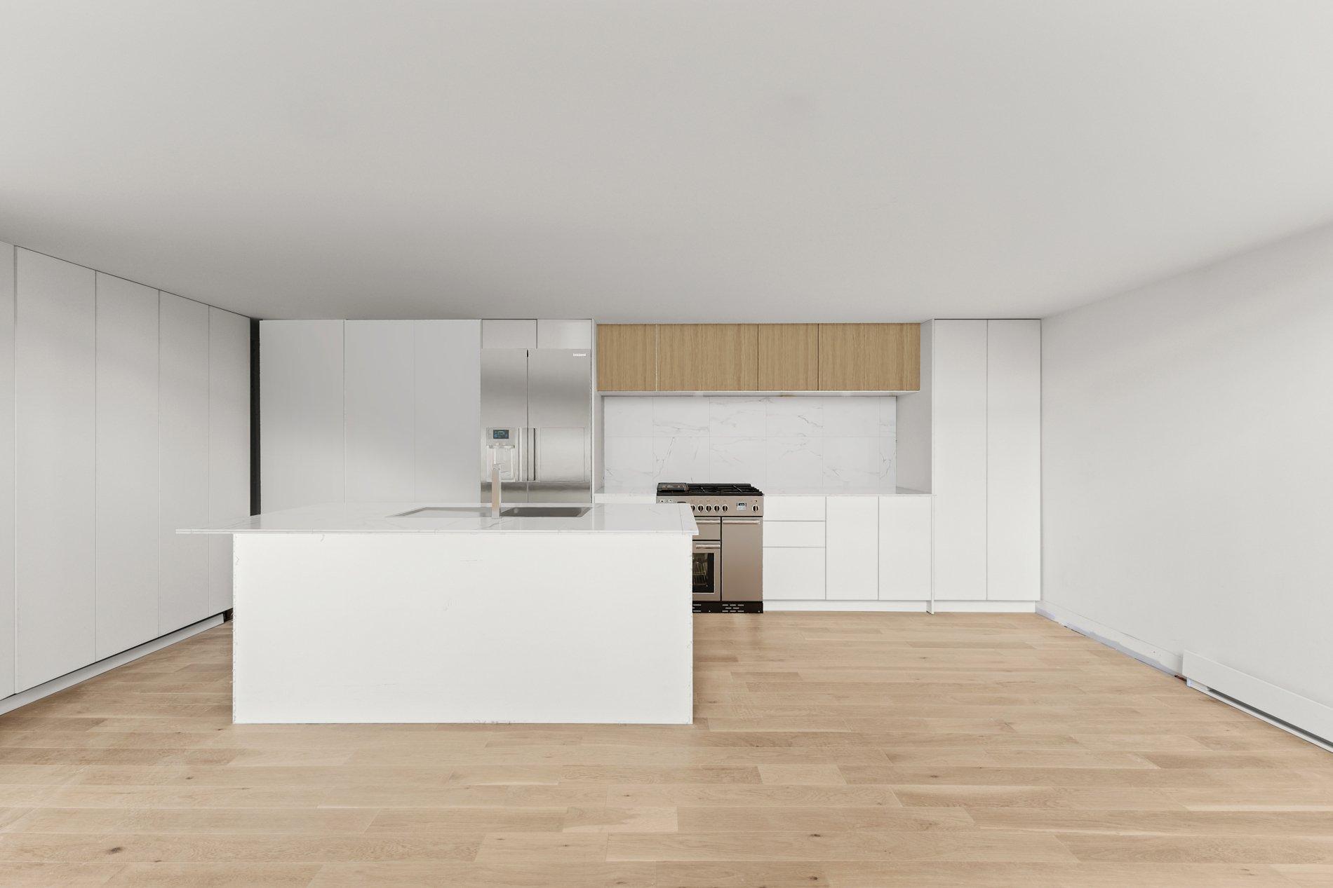









7592


Rue St-André

,
Montréal (Villeray/Saint-Michel/Parc-Extension),




QC
H2R2N7

