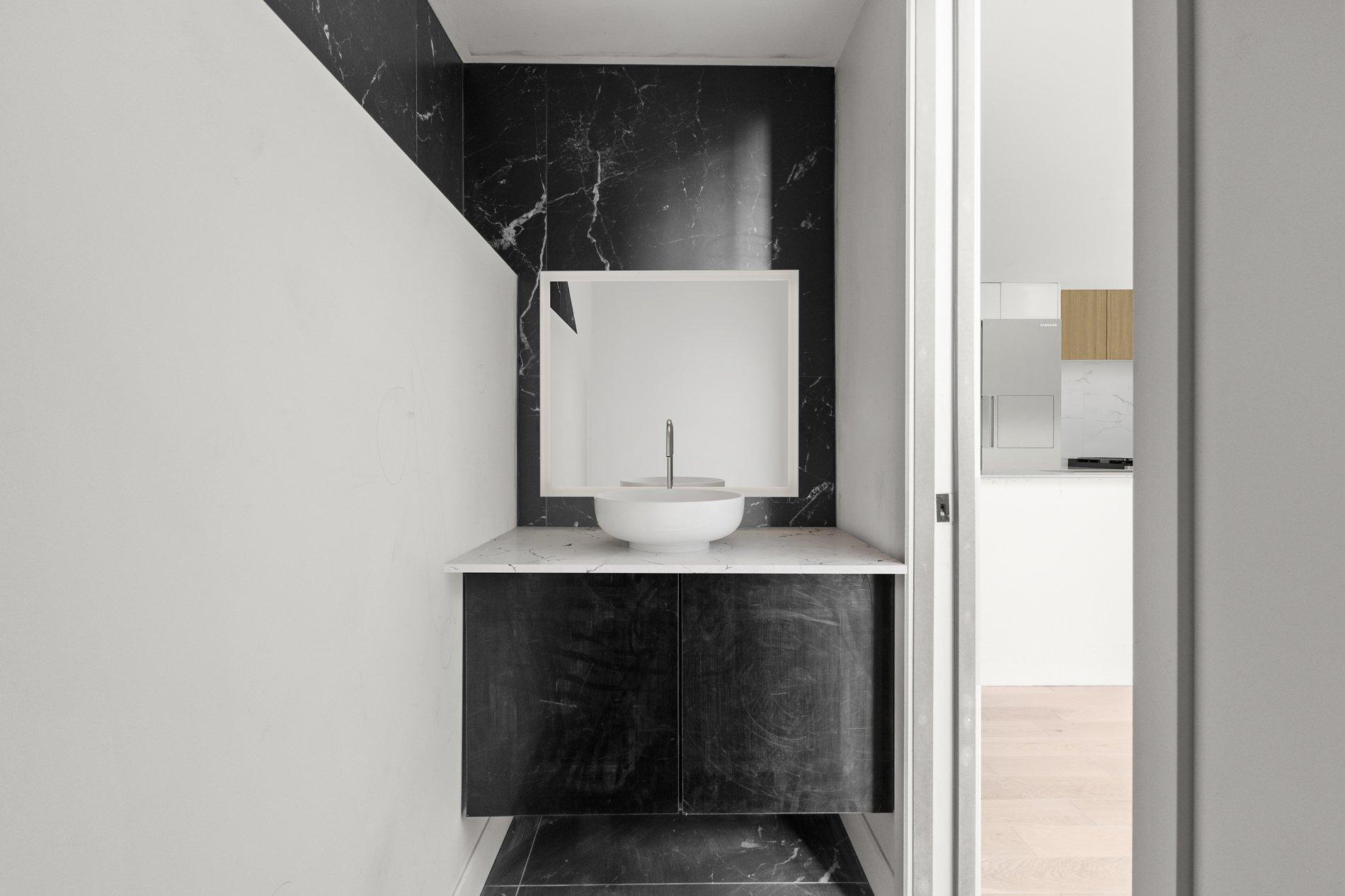 









7592


Rue St-André

,
Montréal (Villeray/Saint-Michel/Parc-Extension),




QC
H2R2N7

