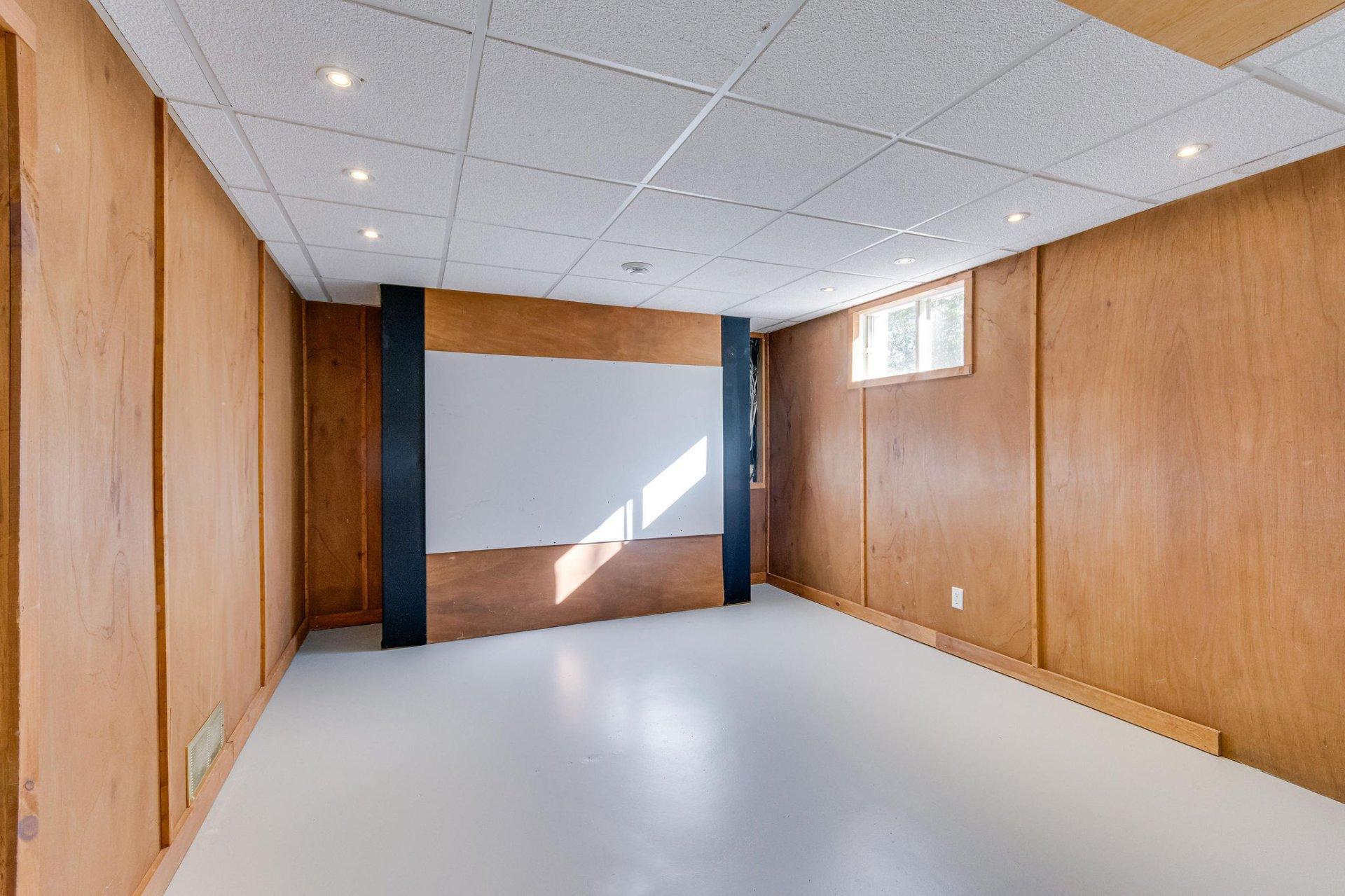 









426


Rue Benoît

,
Gatineau (Gatineau),




QC
J8P3K9

