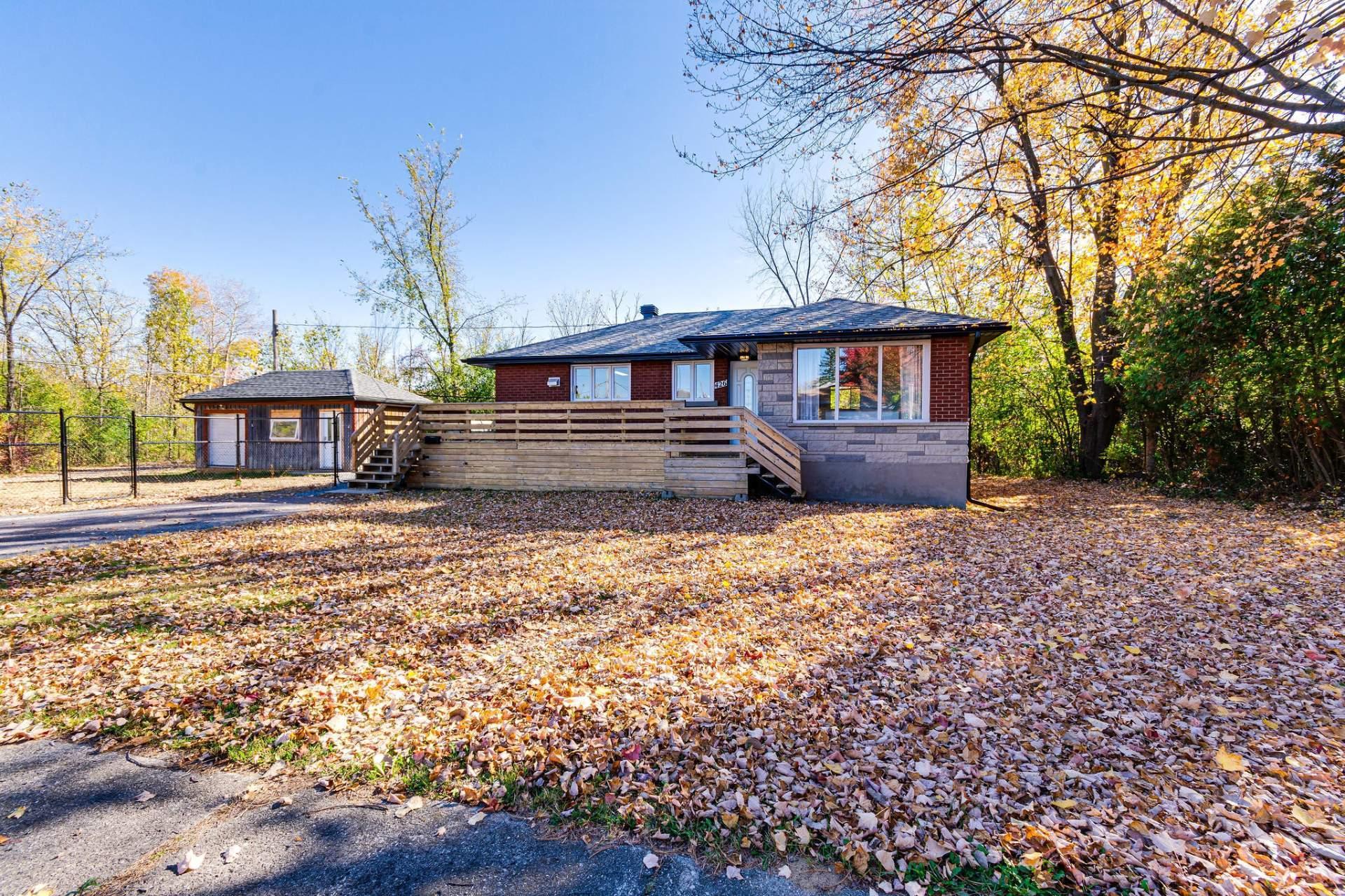 









426


Rue Benoît

,
Gatineau (Gatineau),




QC
J8P3K9

