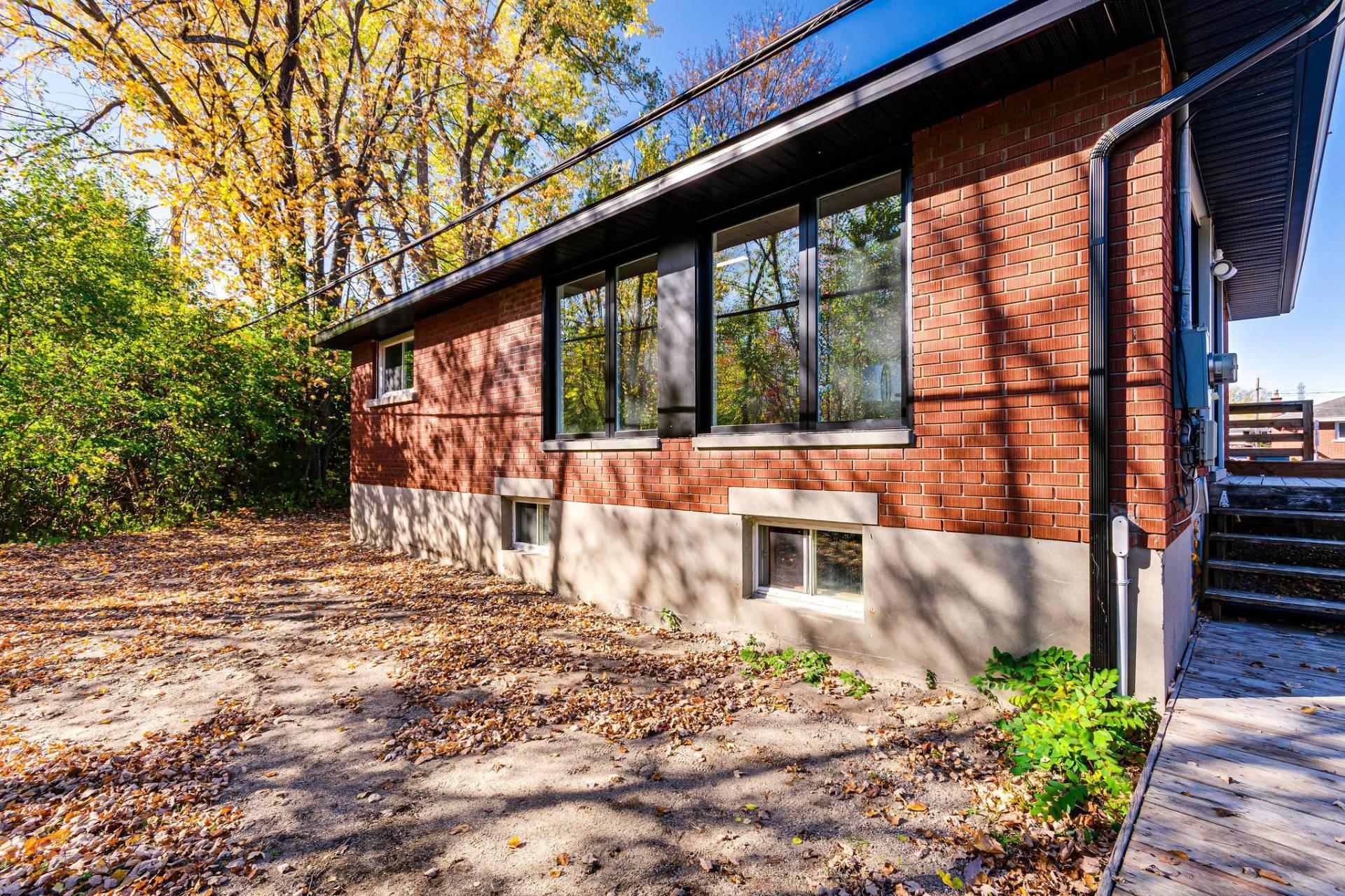 









426


Rue Benoît

,
Gatineau (Gatineau),




QC
J8P3K9

