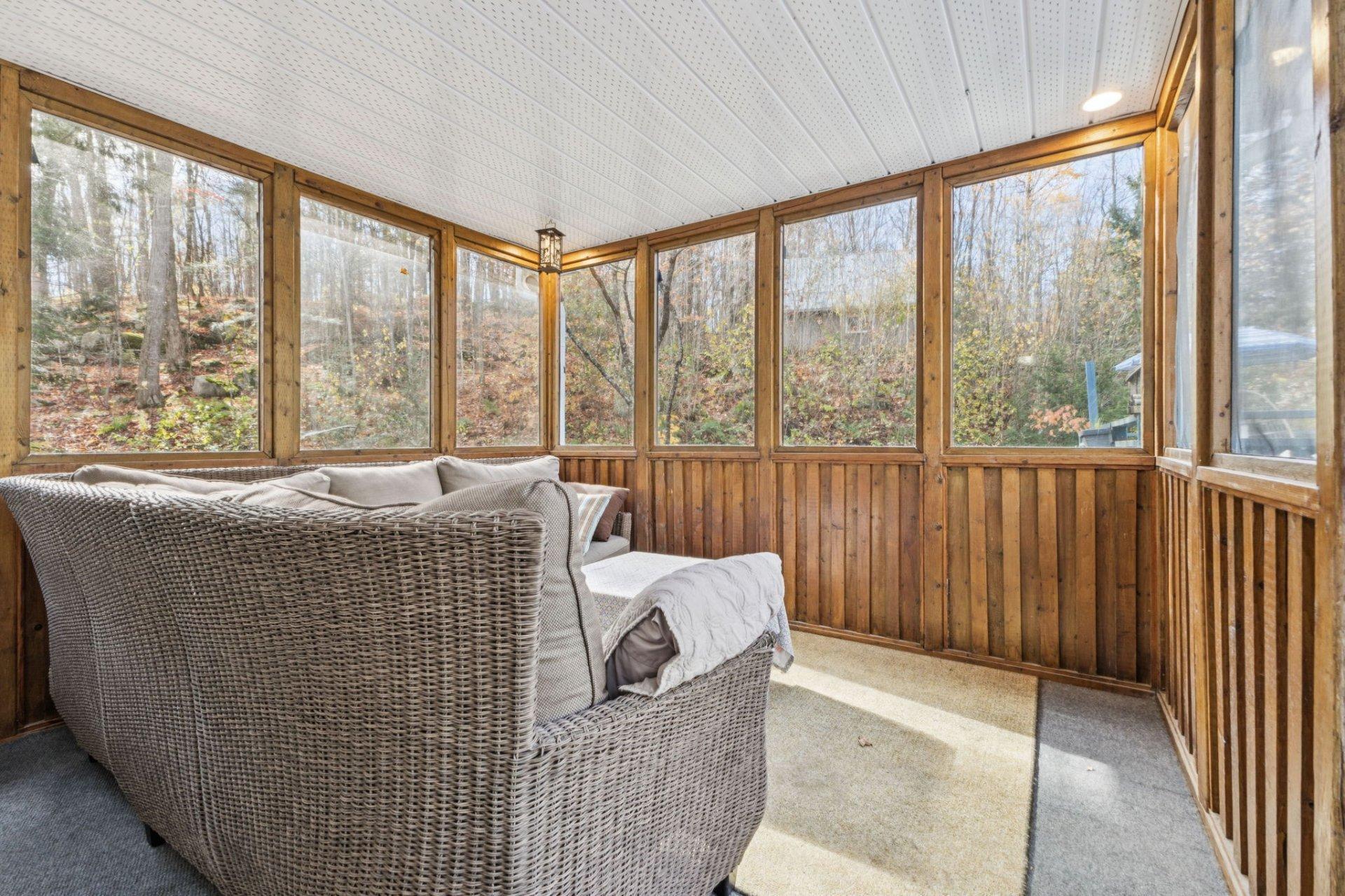 









176


Ch. Pink

,
Cantley,




QC
J8V2Z5

