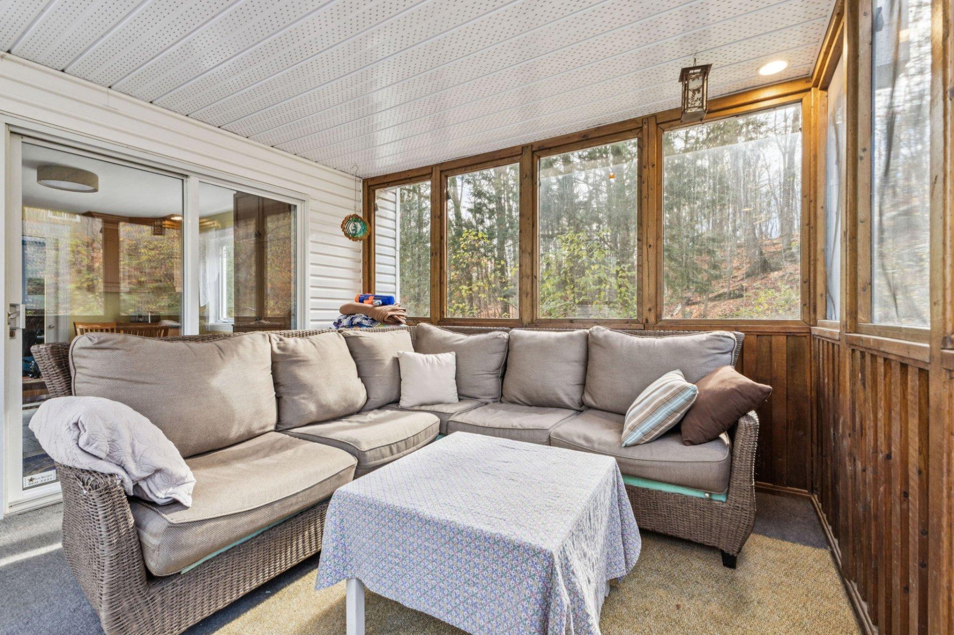 









176


Ch. Pink

,
Cantley,




QC
J8V2Z5

