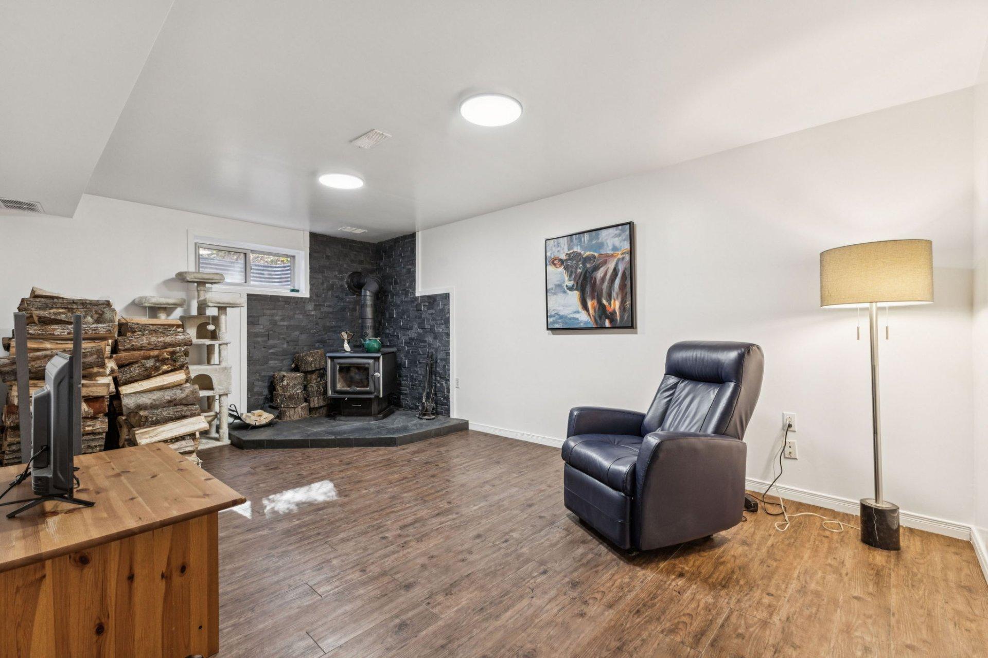 









176


Ch. Pink

,
Cantley,




QC
J8V2Z5

