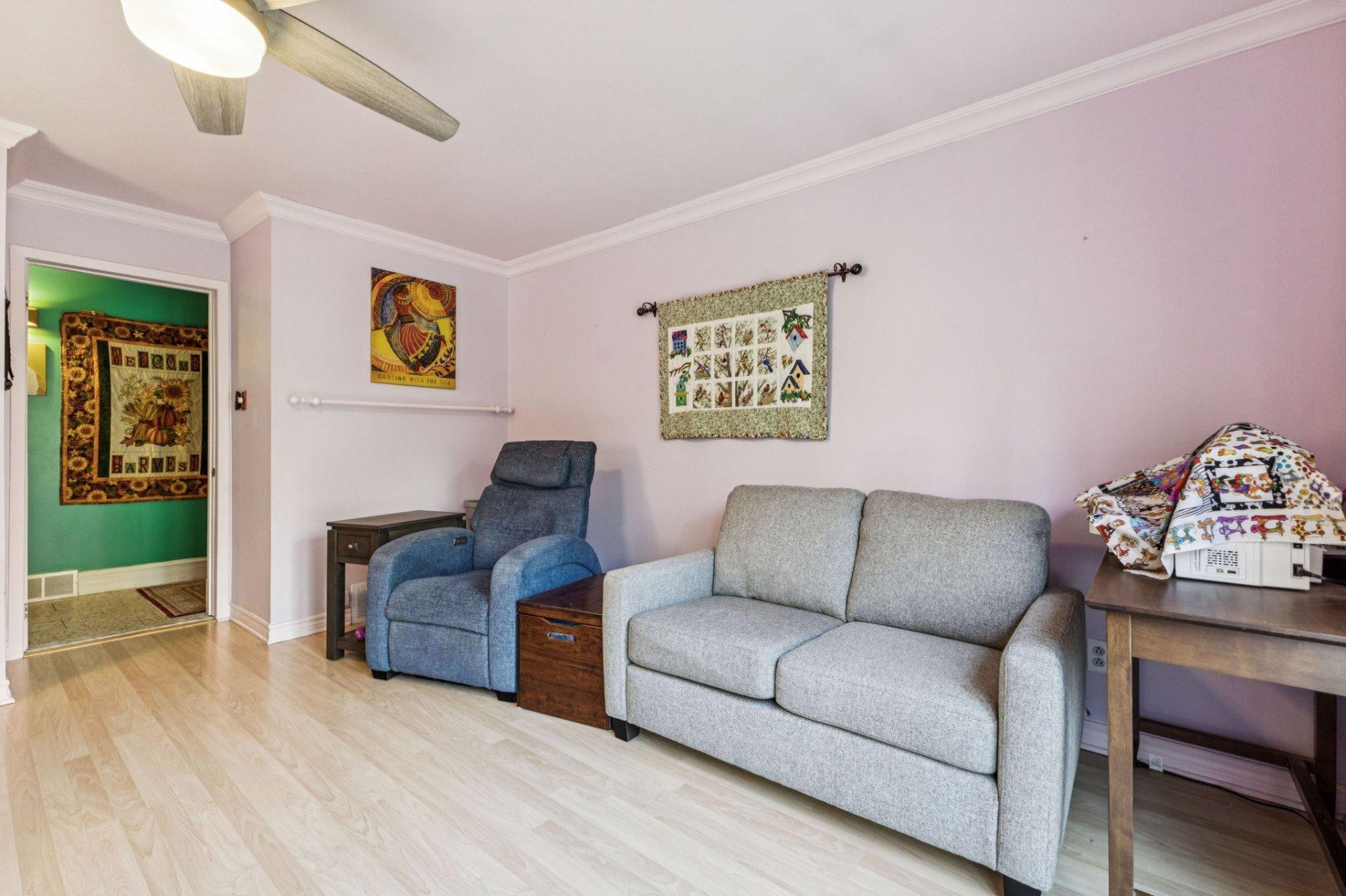 









176


Ch. Pink

,
Cantley,




QC
J8V2Z5

