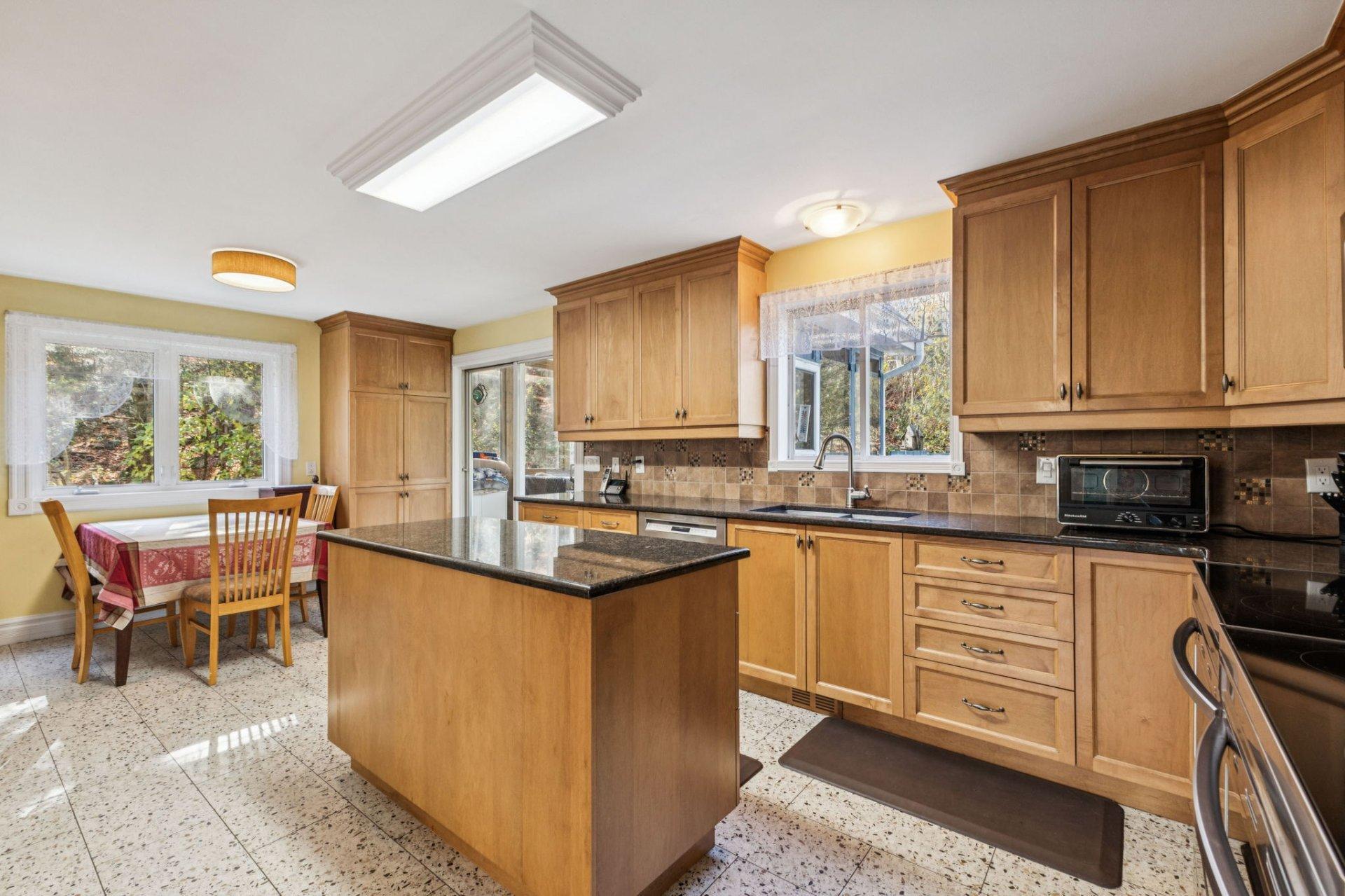 









176


Ch. Pink

,
Cantley,




QC
J8V2Z5

