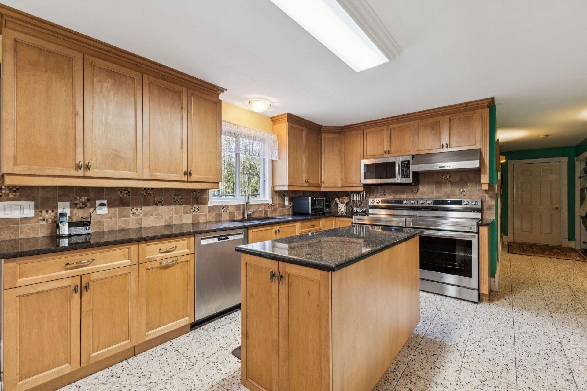 









176


Ch. Pink

,
Cantley,




QC
J8V2Z5

