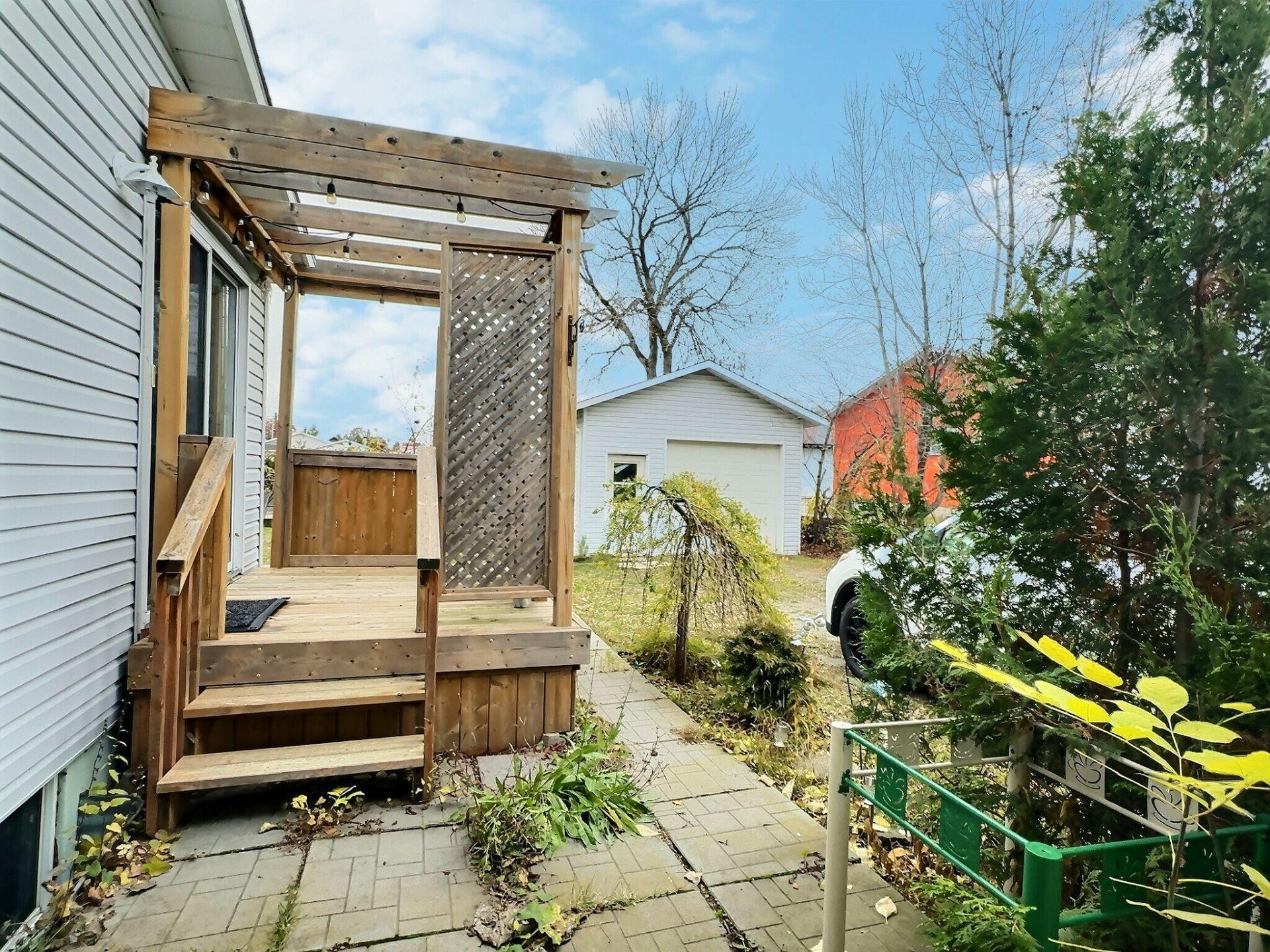 









13


Rue Geoffroy

,
Lorrainville,




QC
J0Z2R0

