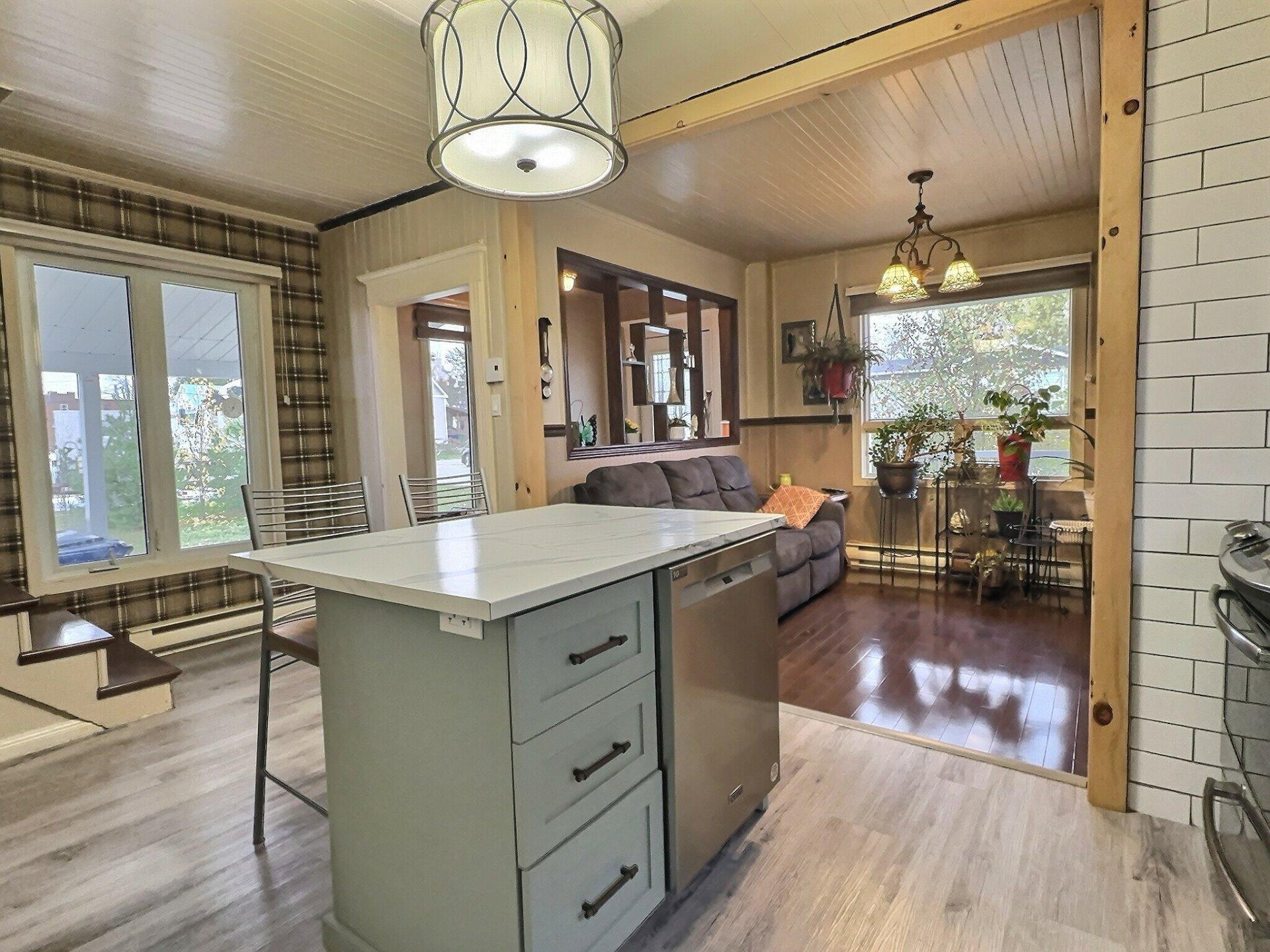 









13


Rue Geoffroy

,
Lorrainville,




QC
J0Z2R0

