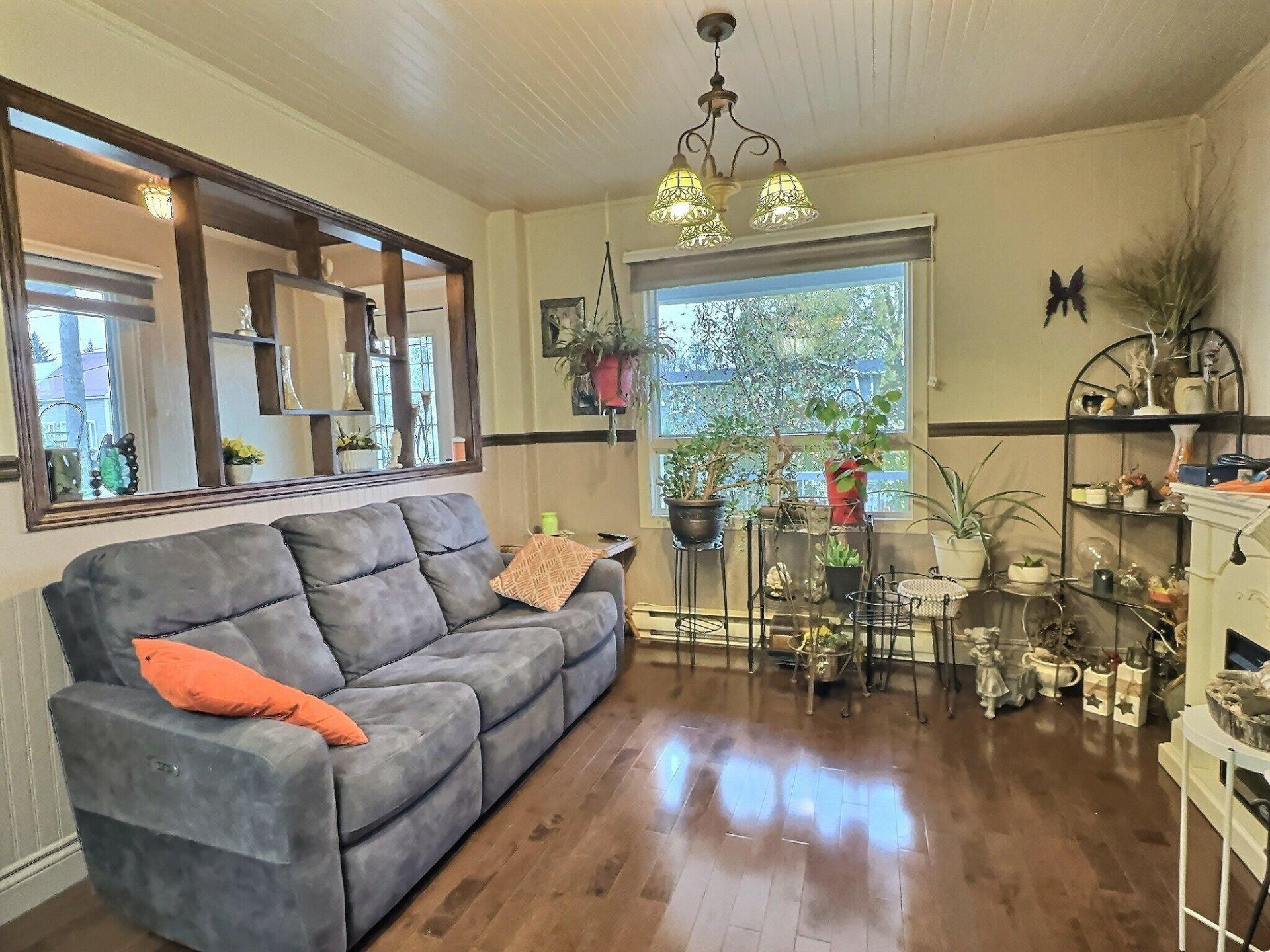 









13


Rue Geoffroy

,
Lorrainville,




QC
J0Z2R0

