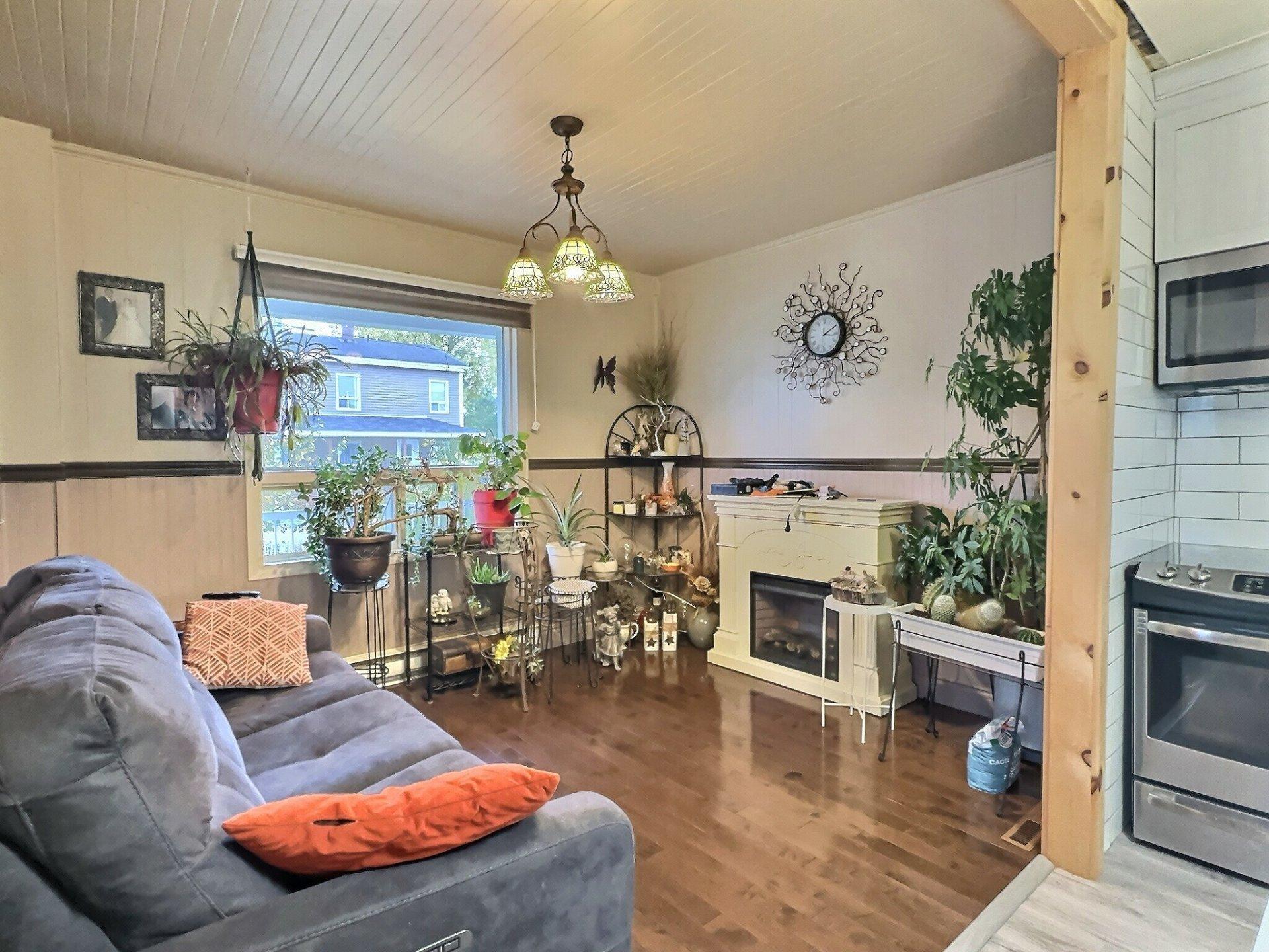 









13


Rue Geoffroy

,
Lorrainville,




QC
J0Z2R0

