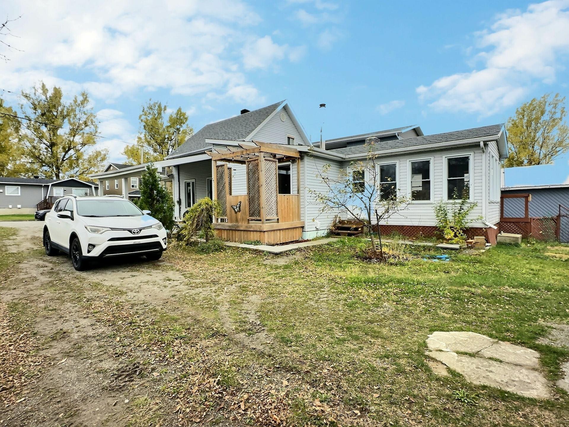 









13


Rue Geoffroy

,
Lorrainville,




QC
J0Z2R0

