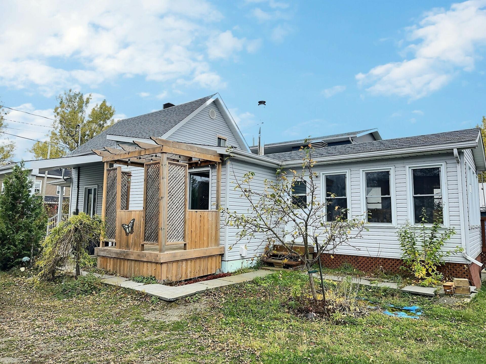 









13


Rue Geoffroy

,
Lorrainville,




QC
J0Z2R0

