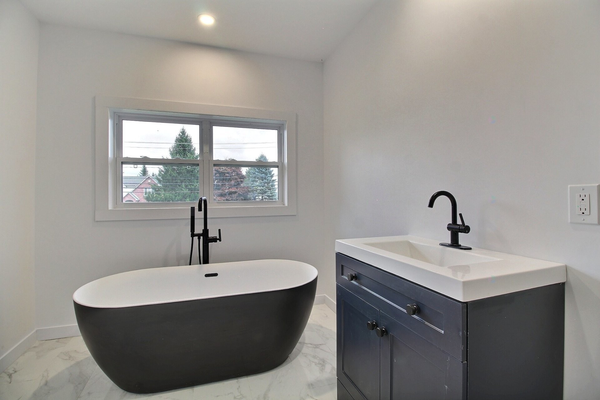 









106


Ch. Southière

,
Magog,




QC
J1X0P1

