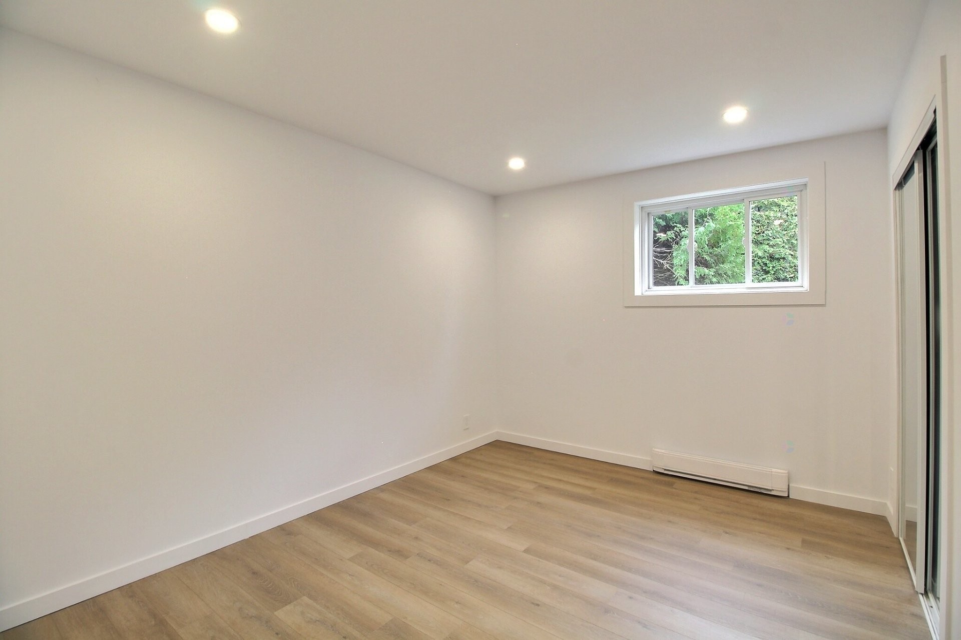 









106


Ch. Southière

,
Magog,




QC
J1X0P1

