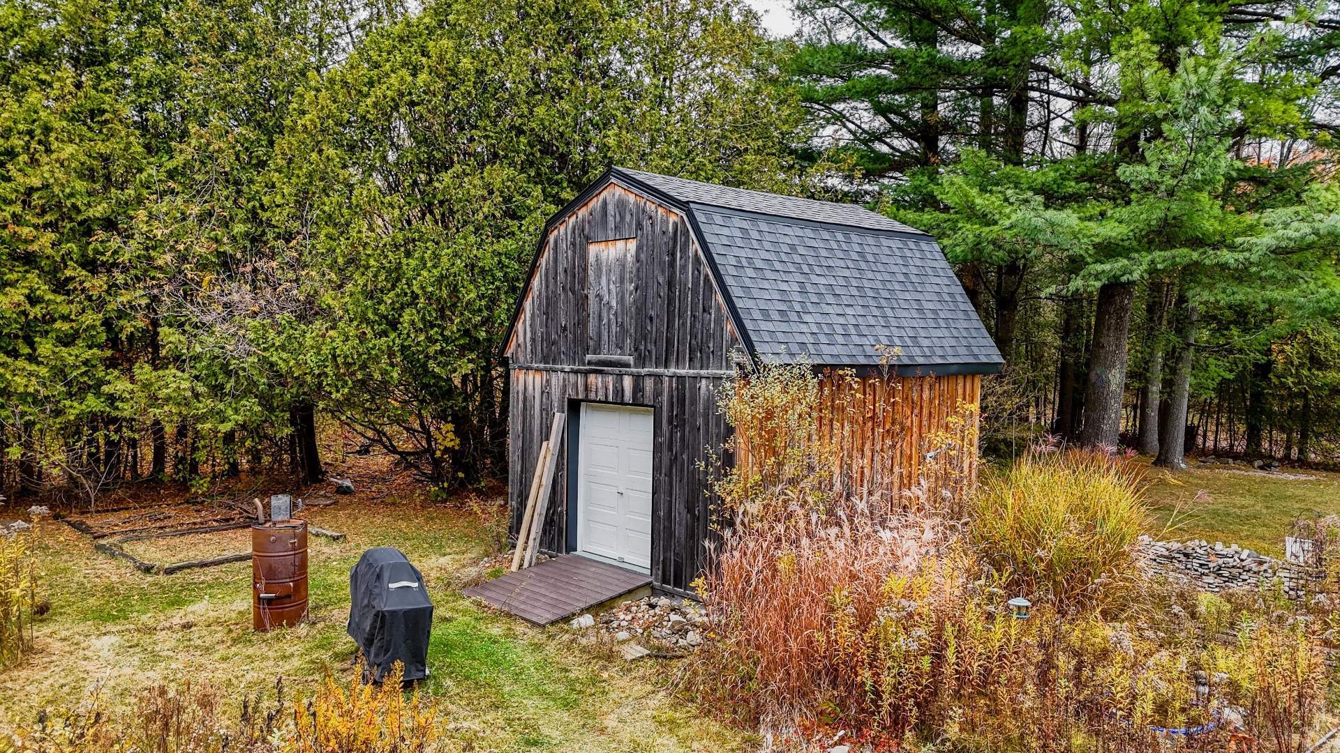 









106


Ch. Southière

,
Magog,




QC
J1X0P1

