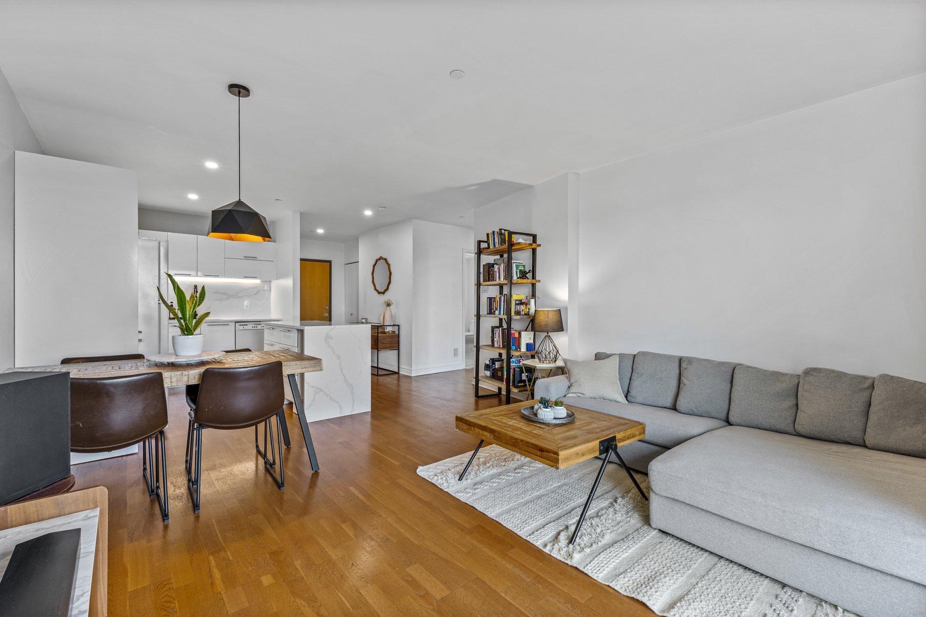 









1445


Boul. Le Corbusier

, 301,
Laval (Laval-des-Rapides),




QC
H7N6L1

