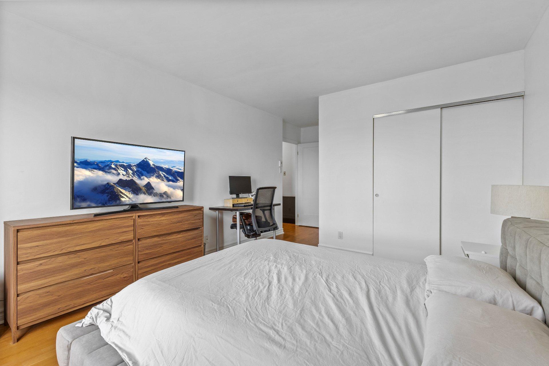 









1445


Boul. Le Corbusier

, 301,
Laval (Laval-des-Rapides),




QC
H7N6L1

