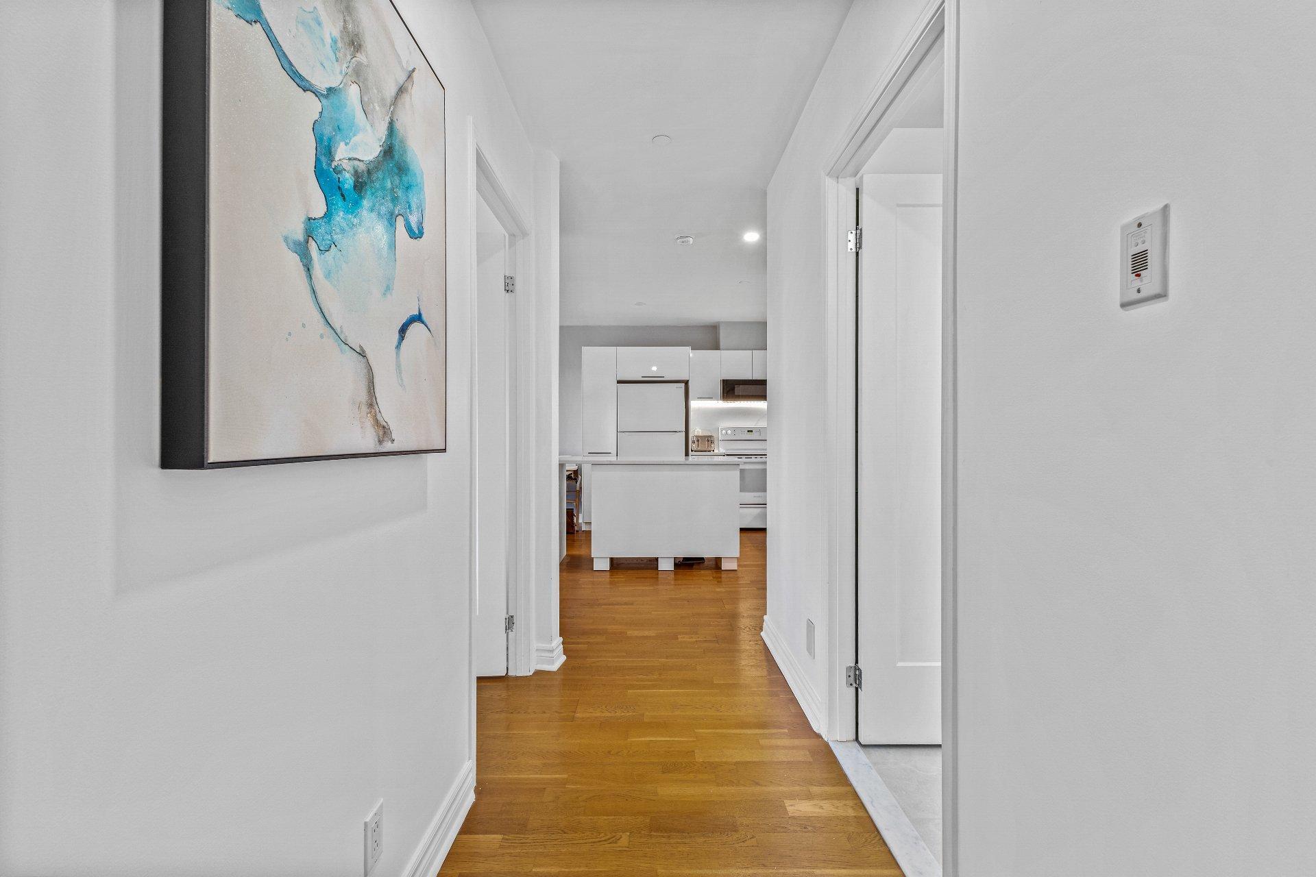 









1445


Boul. Le Corbusier

, 301,
Laval (Laval-des-Rapides),




QC
H7N6L1

