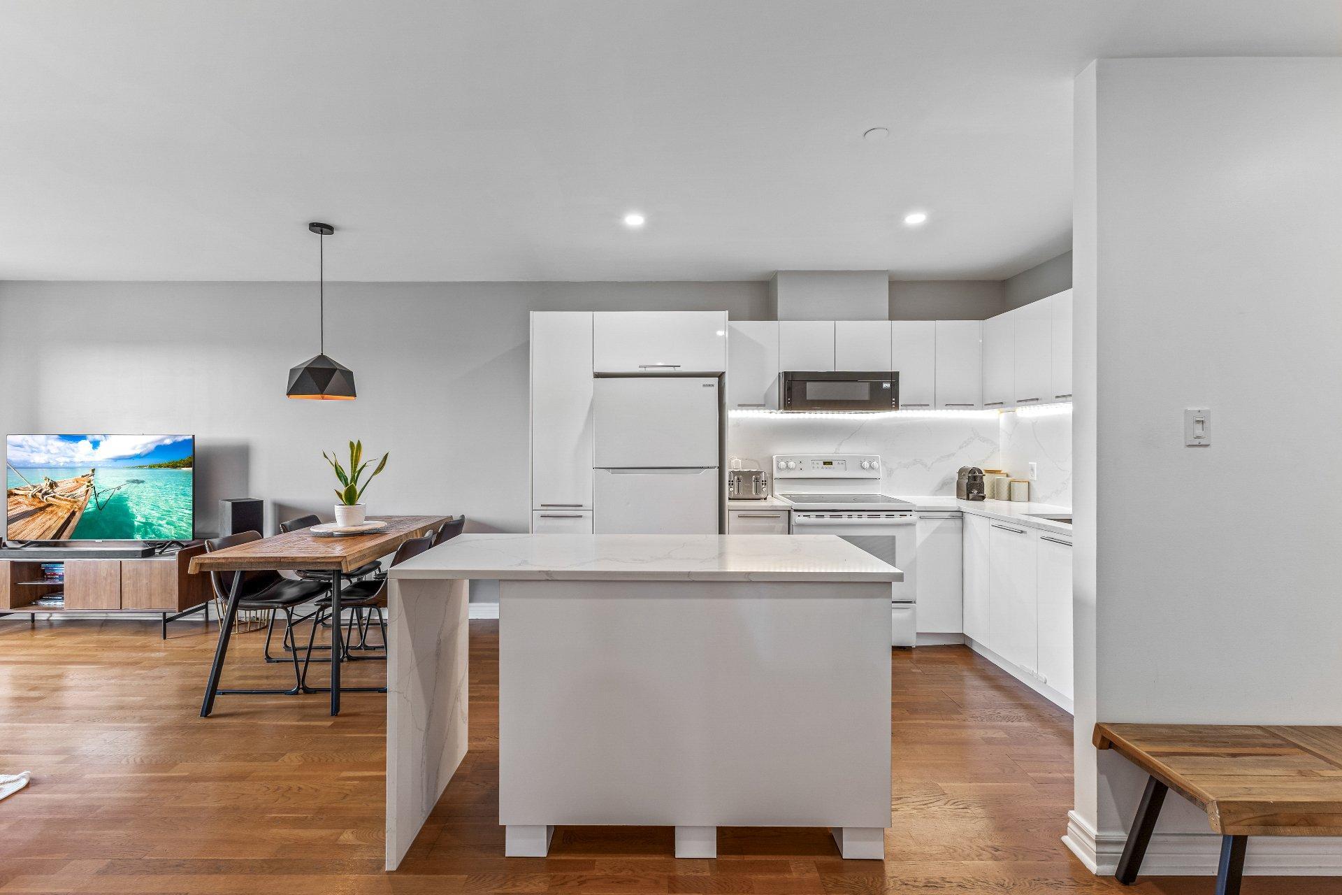 









1445


Boul. Le Corbusier

, 301,
Laval (Laval-des-Rapides),




QC
H7N6L1


