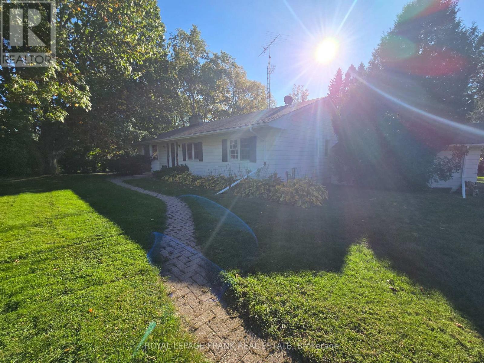 












1330 CHURCH STREET

,
Clarington (Newcastle),




Ontario
L1B1C6

