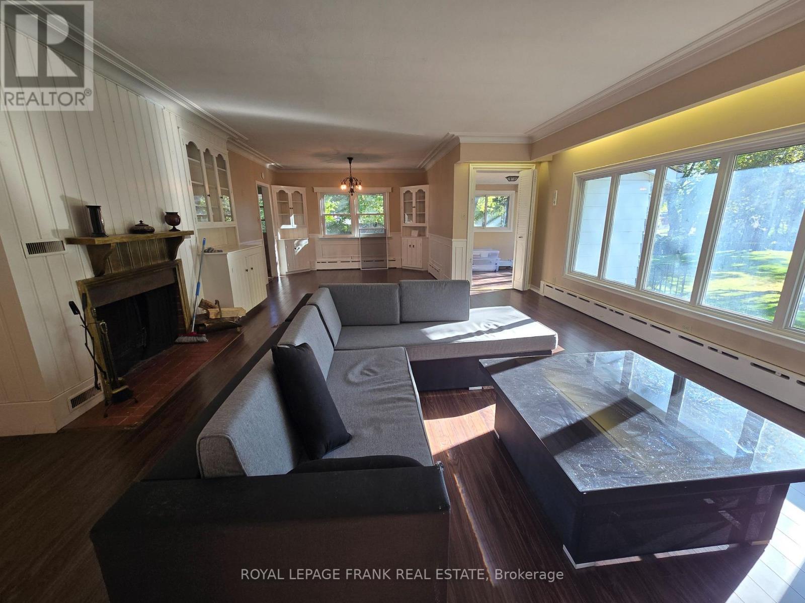 












1330 CHURCH STREET

,
Clarington (Newcastle),




Ontario
L1B1C6

