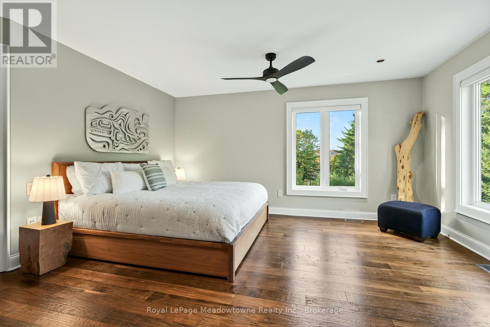 












8495 APPLEBY LINE

,
Milton (Campbellville),




Ontario
L0P1B0

