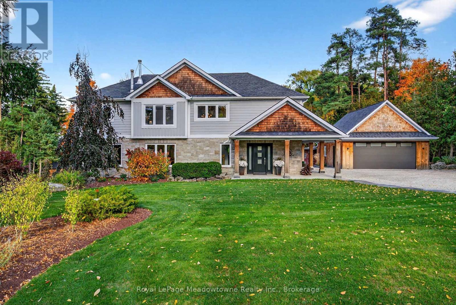 












8495 APPLEBY LINE

,
Milton (Campbellville),




Ontario
L0P1B0

