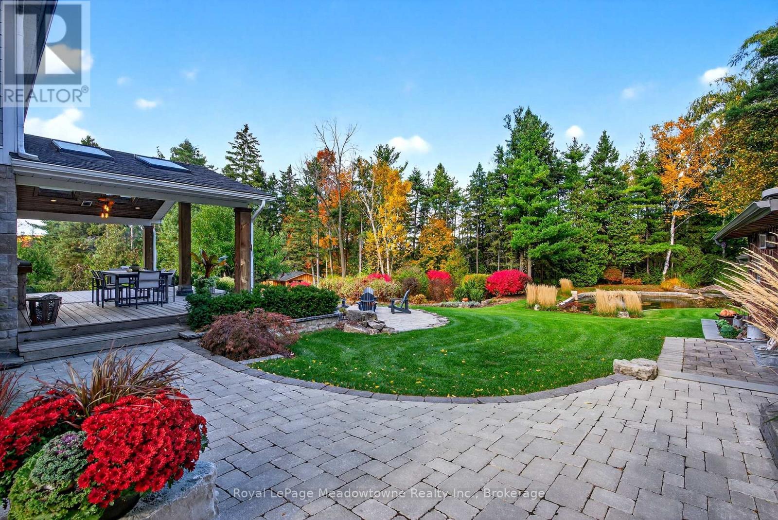 












8495 APPLEBY LINE

,
Milton (Campbellville),




Ontario
L0P1B0

