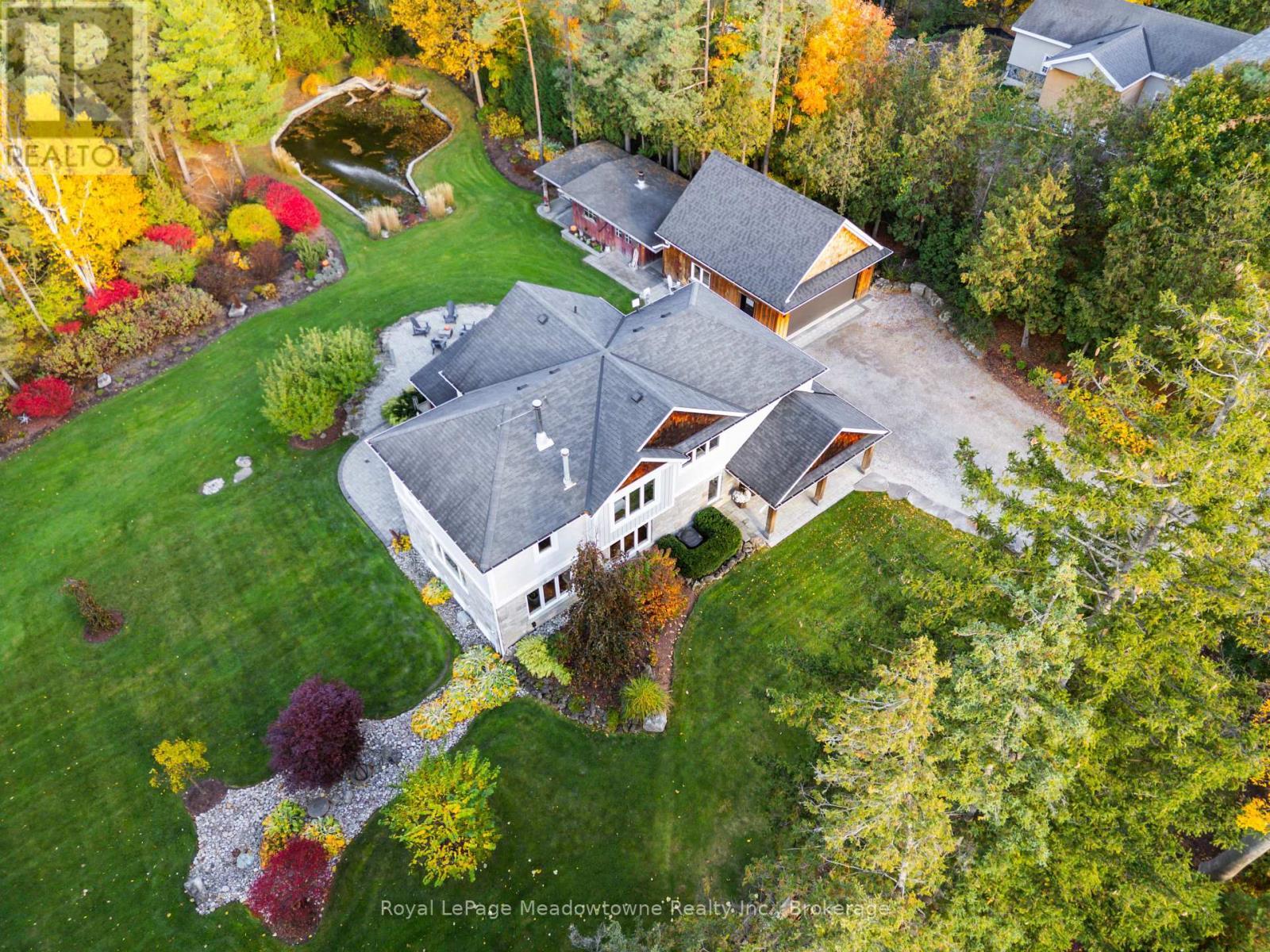 












8495 APPLEBY LINE

,
Milton (Campbellville),




Ontario
L0P1B0

