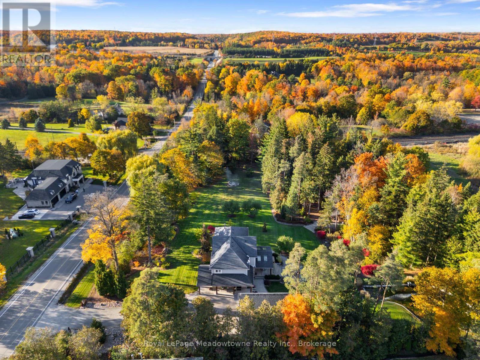 












8495 APPLEBY LINE

,
Milton (Campbellville),




Ontario
L0P1B0

