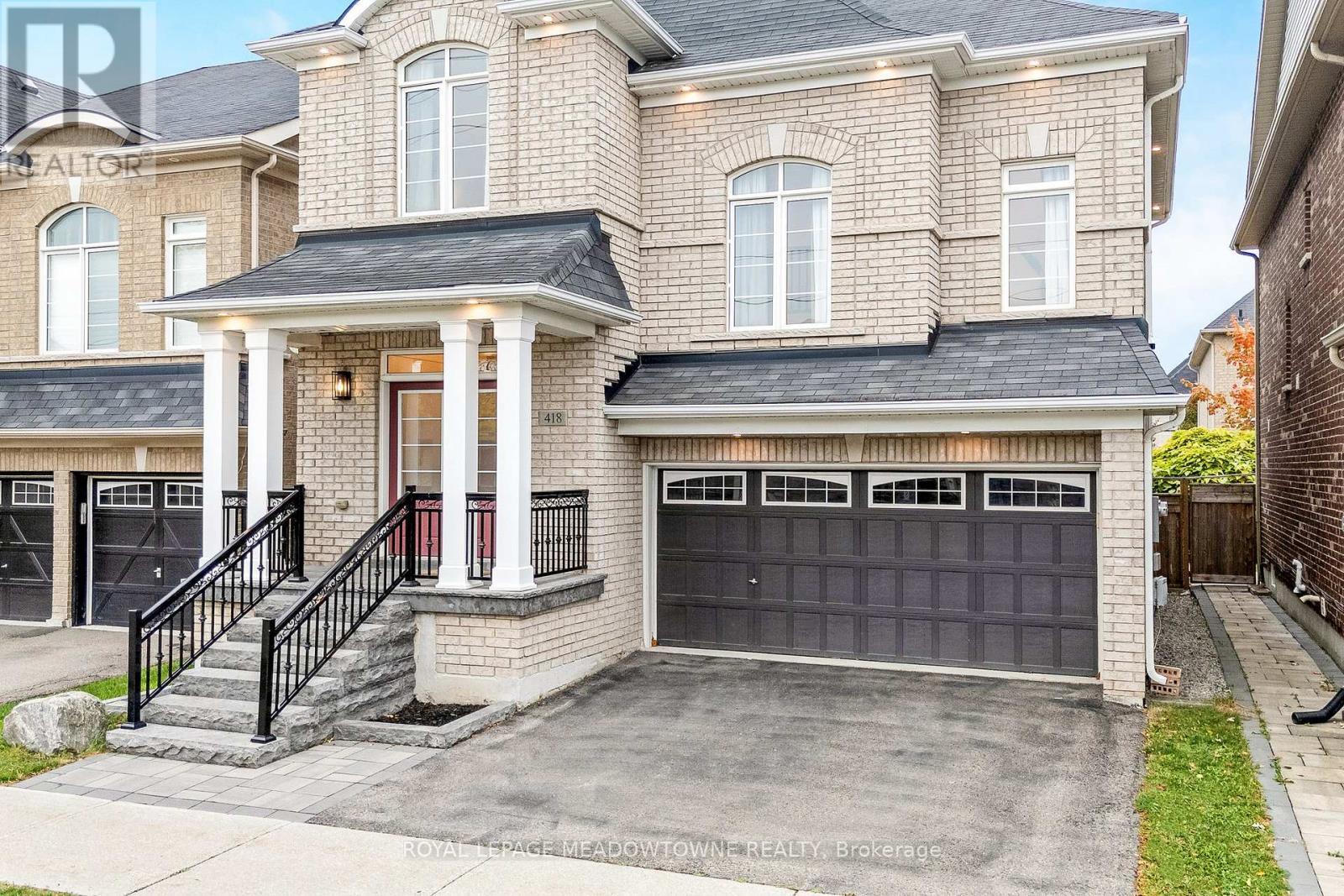 












418 CEDAR HEDGE ROAD

,
Milton,




Ontario
L9T8T6

